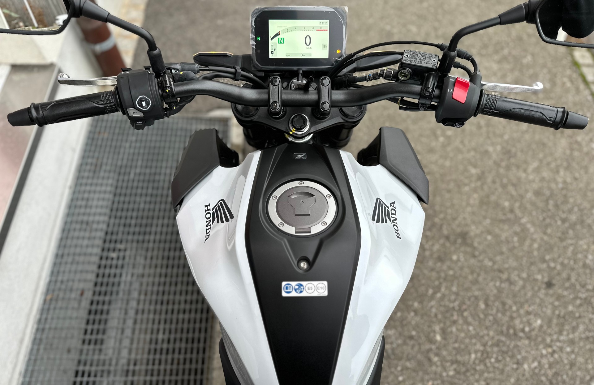 HONDA CB 125 R-image-8