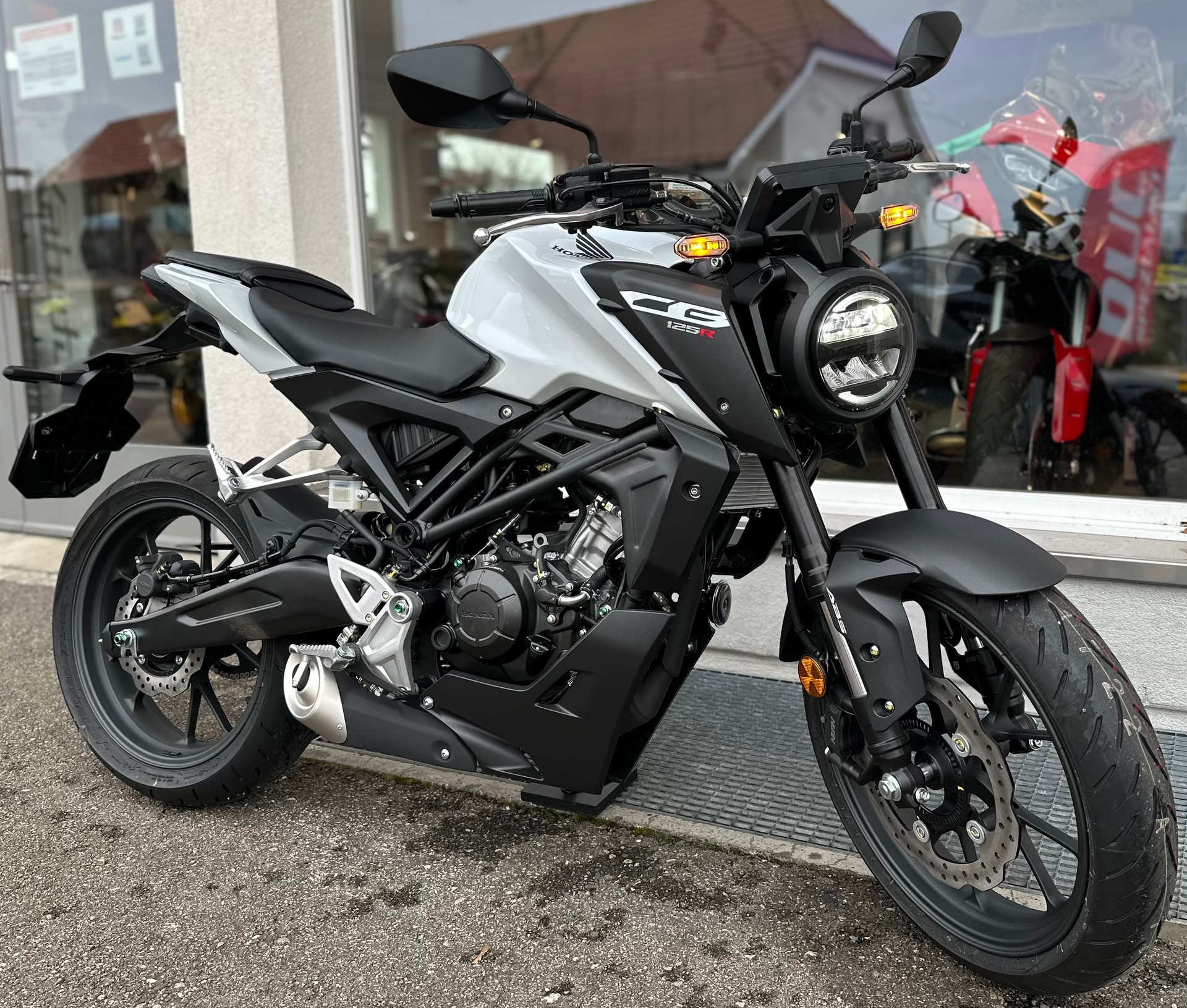 HONDA CB 125 R-image-2