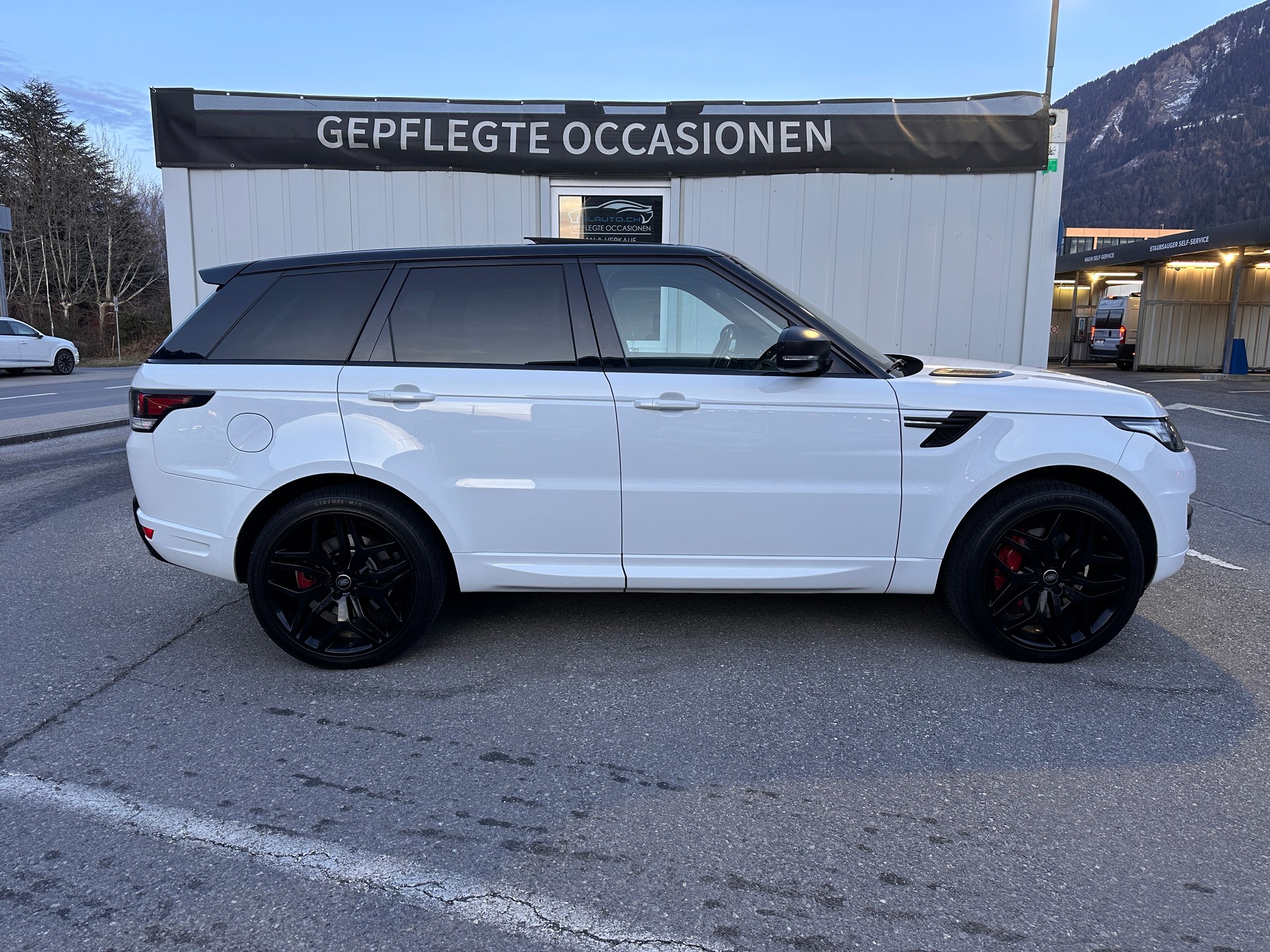 LAND ROVER Range Rover Sport 3.0 SDV6 HSE Dynamic Automatic *ZAHNRIEMEN ERSETZT*FRISCH AB MFK*22" ZOLL ALU 8 FACH*-showroom-element-3