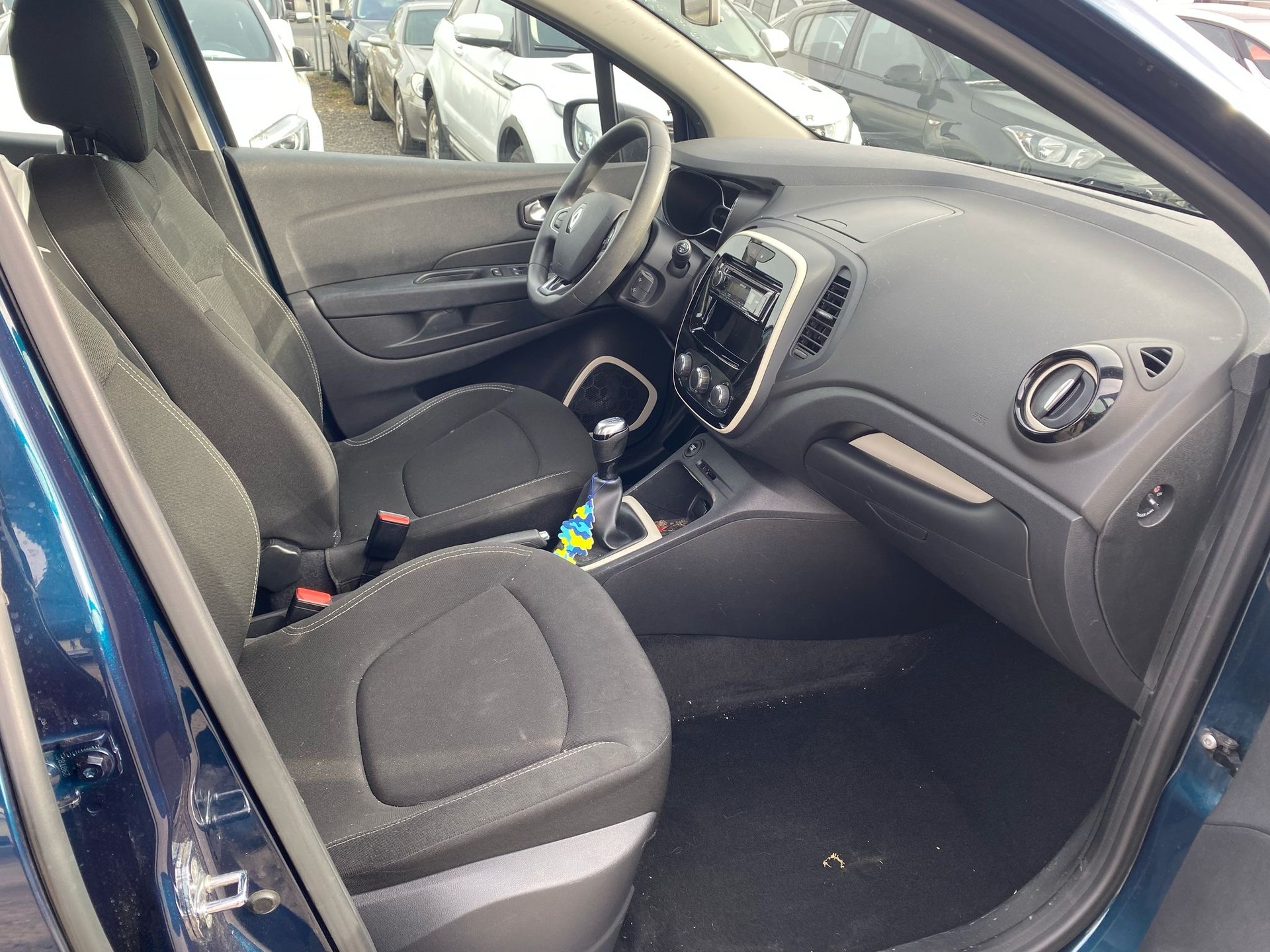 RENAULT Captur 0.9 12V Business Line-image-12