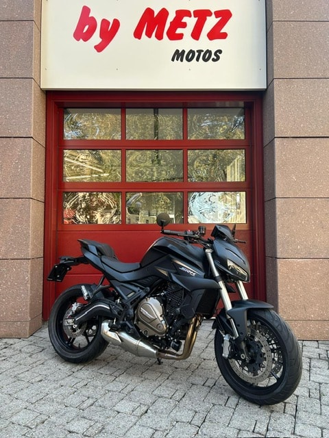QJ SRK700
