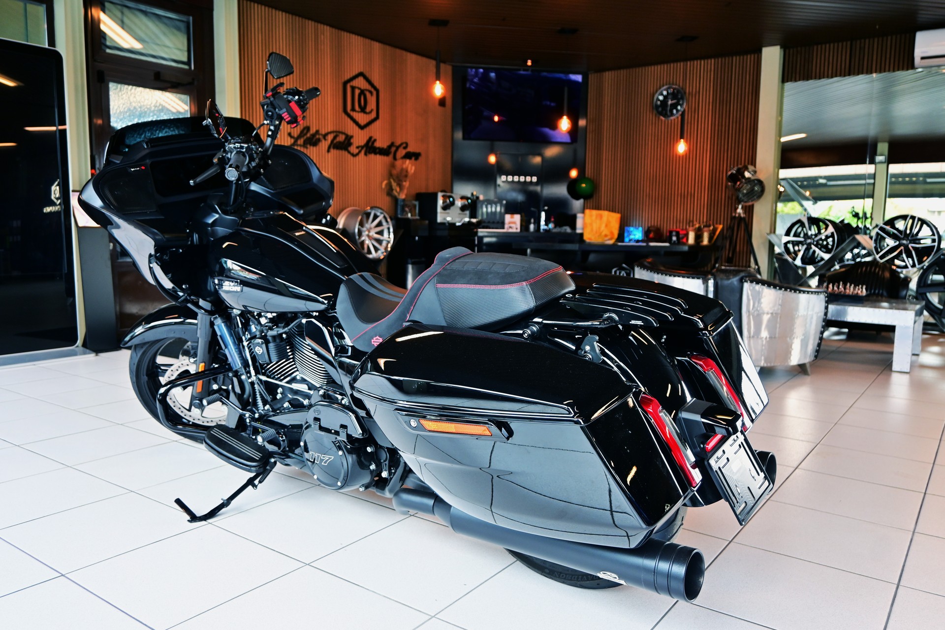 HARLEY-DAVIDSON FLTRX Road Glide Black Finish 117 **All Black**-image-5