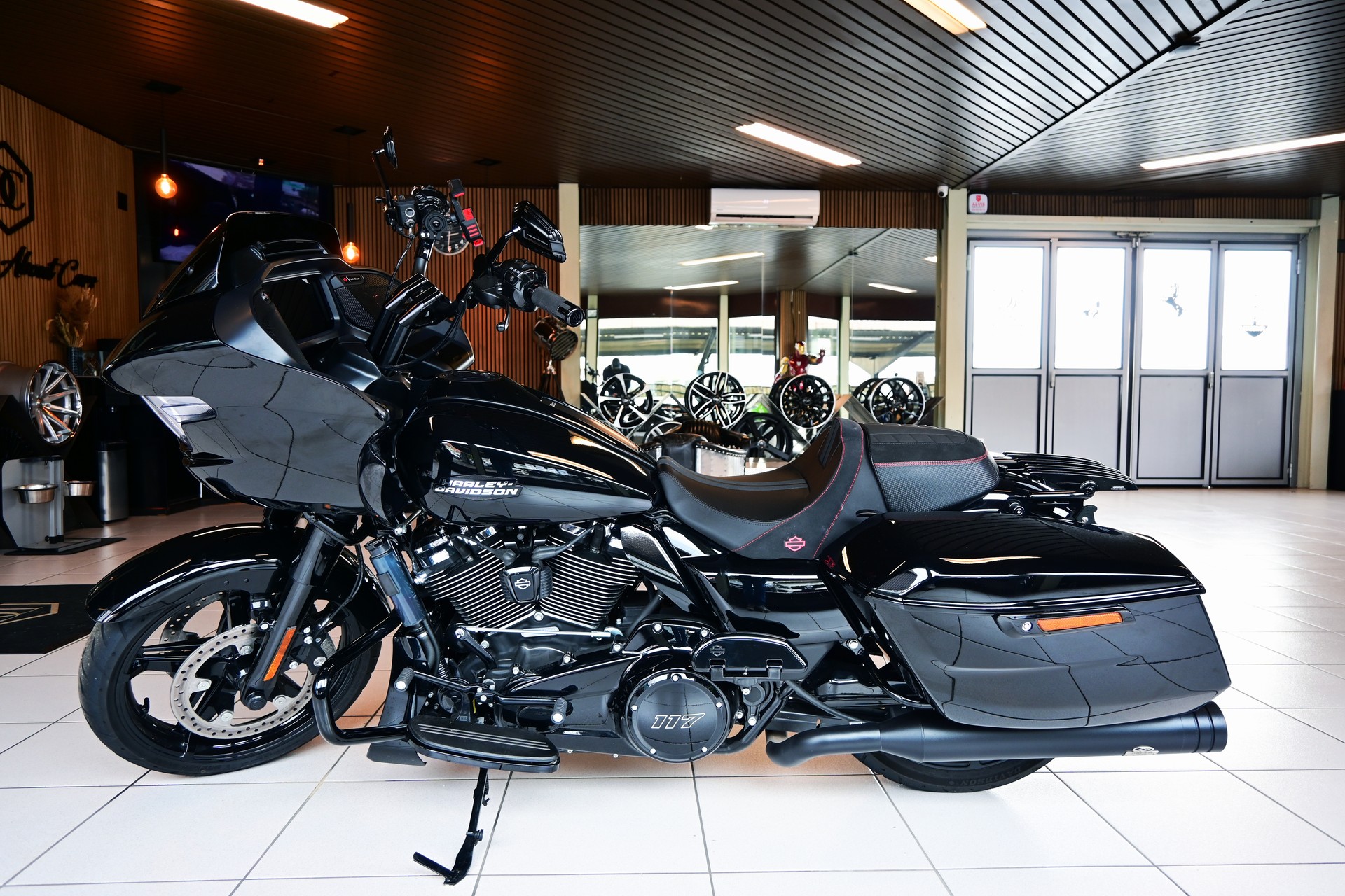 HARLEY-DAVIDSON FLTRX Road Glide Black Finish 117 **All Black**-image-2