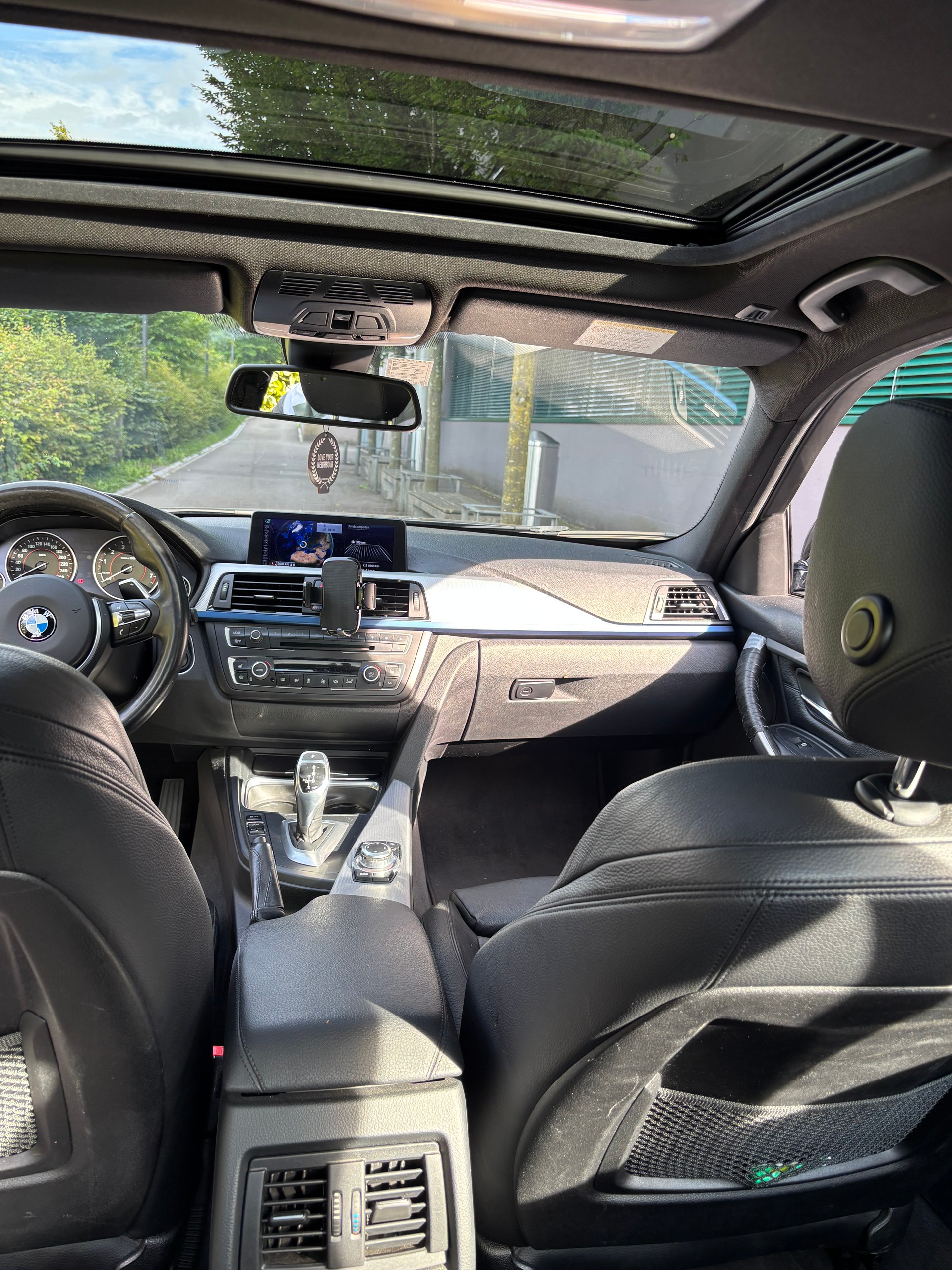 BMW ActiveHybrid 3 Sport Line Steptronic-image-6