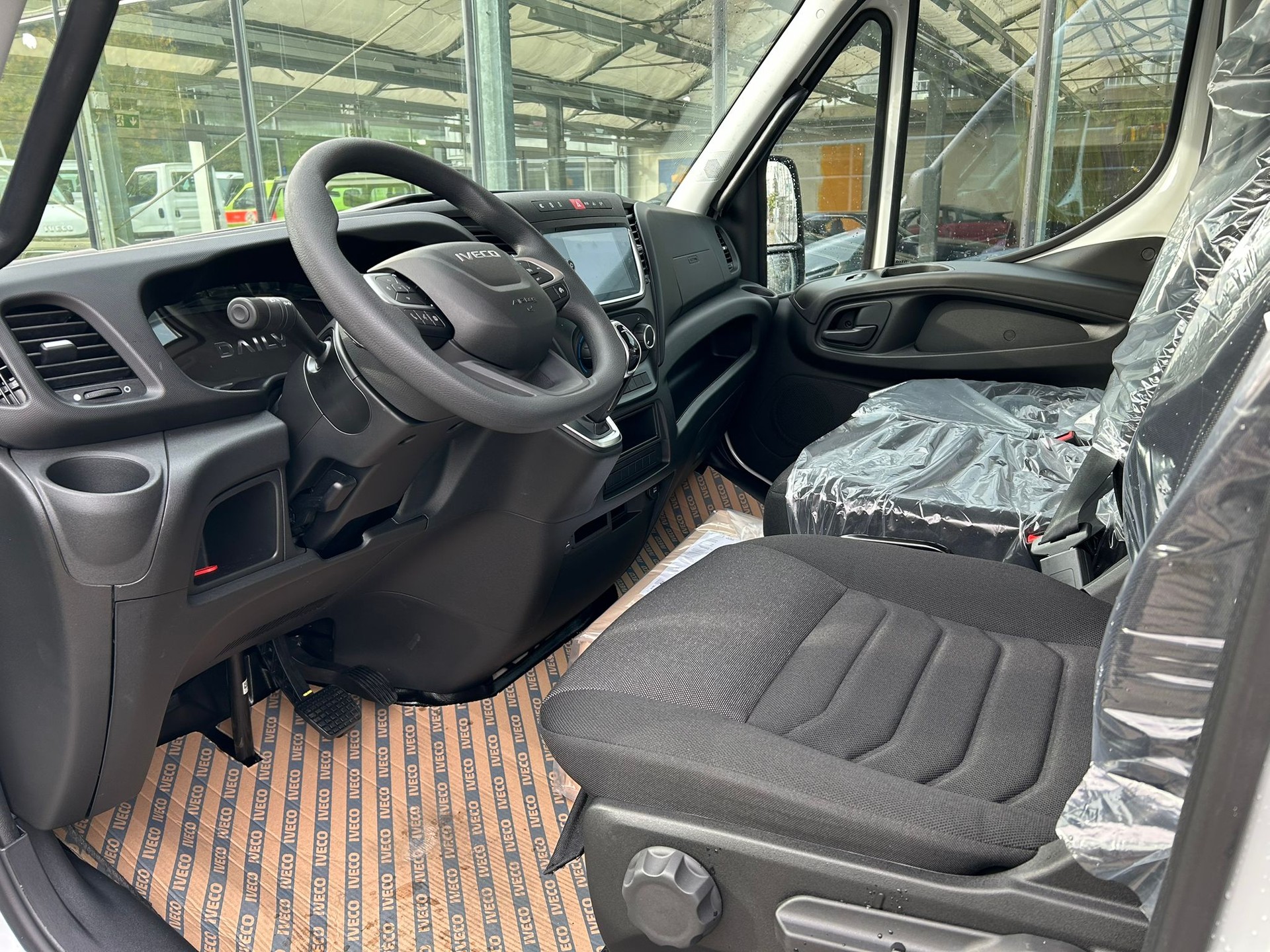 IVECO 35 S 16 A8 V 3520L H2-image-7