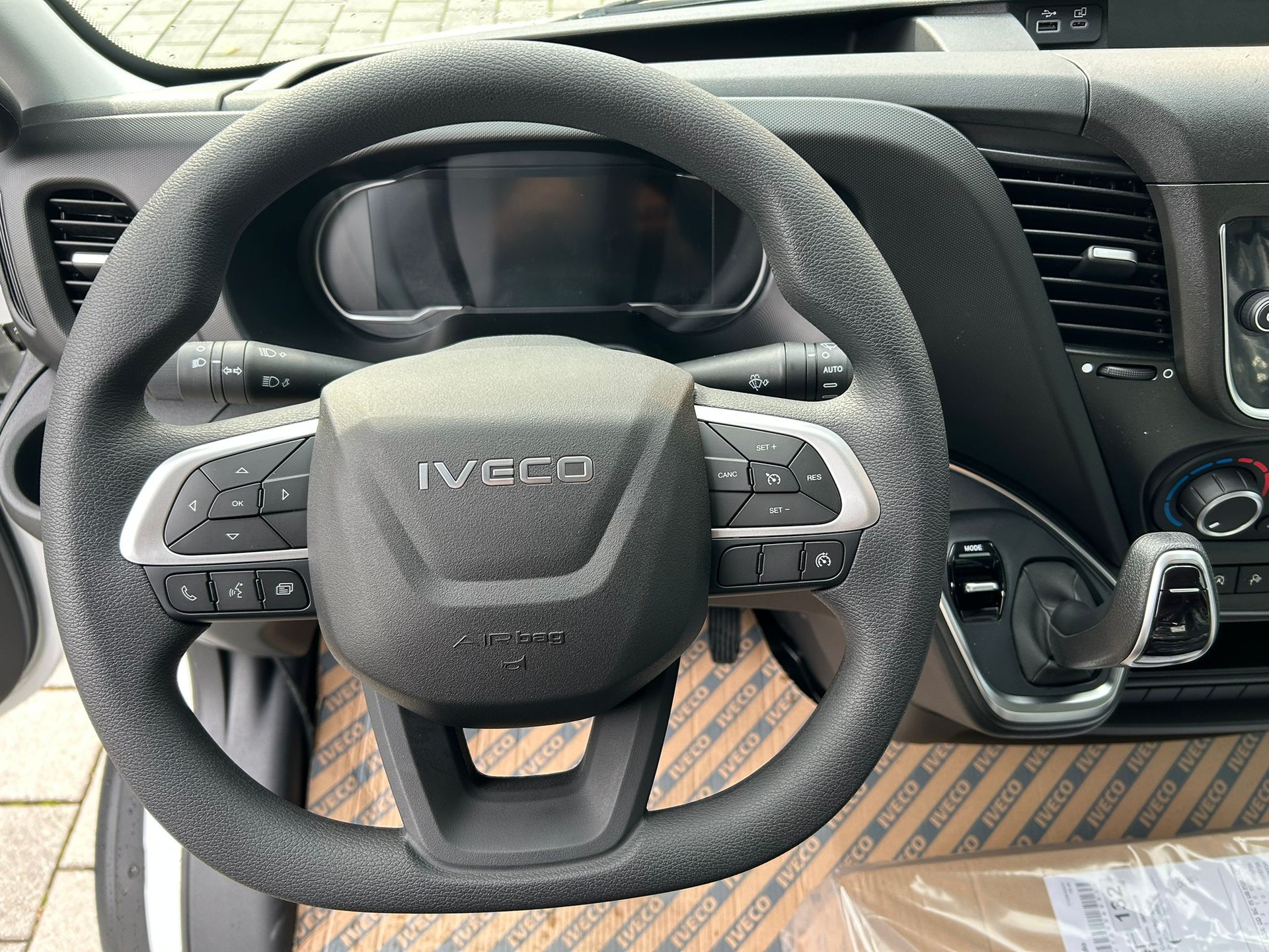 IVECO 35 S 16 A8 V 3520L H2-image-10