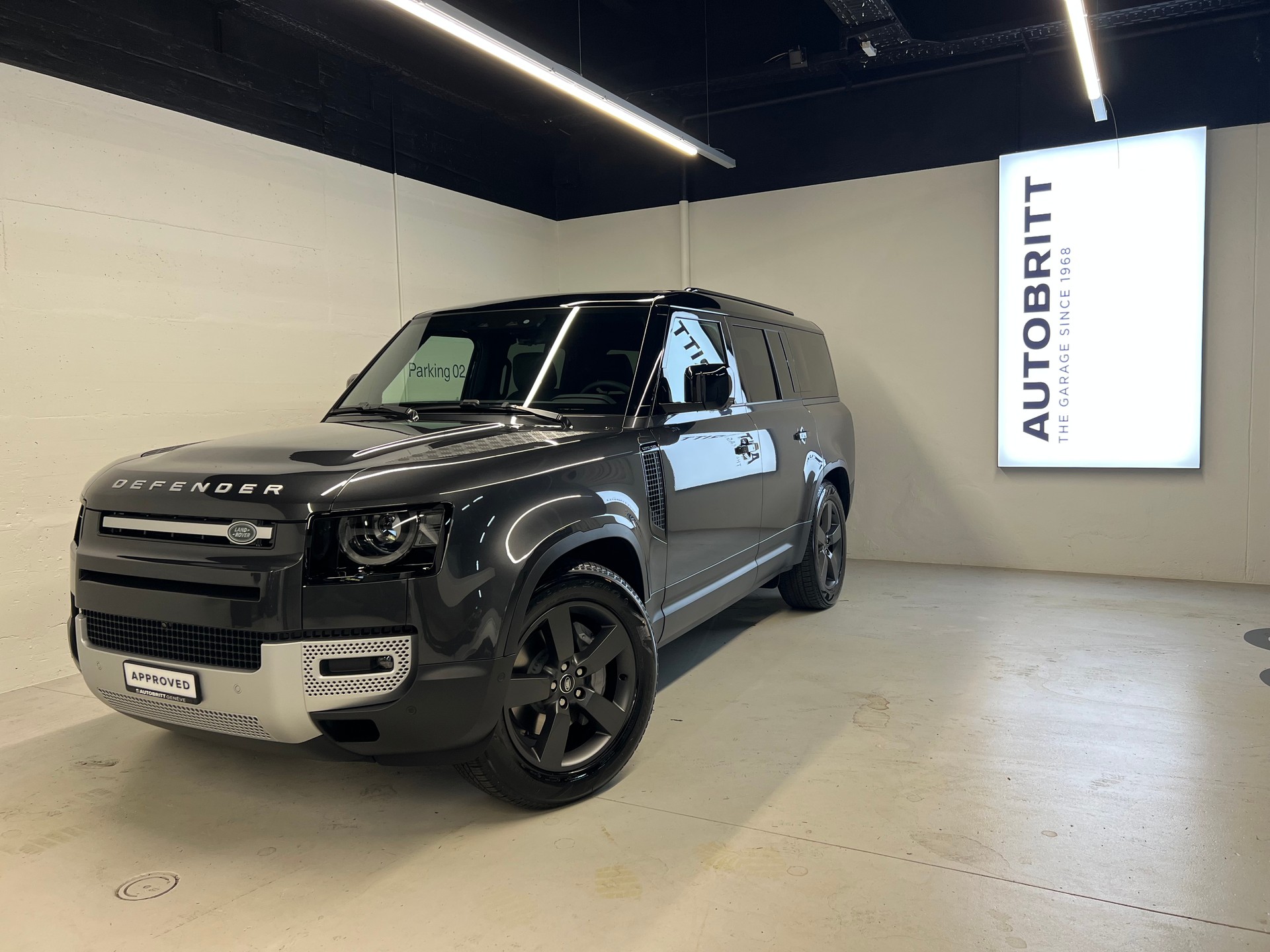 LAND ROVER Defender 130 3.0 D I6 S