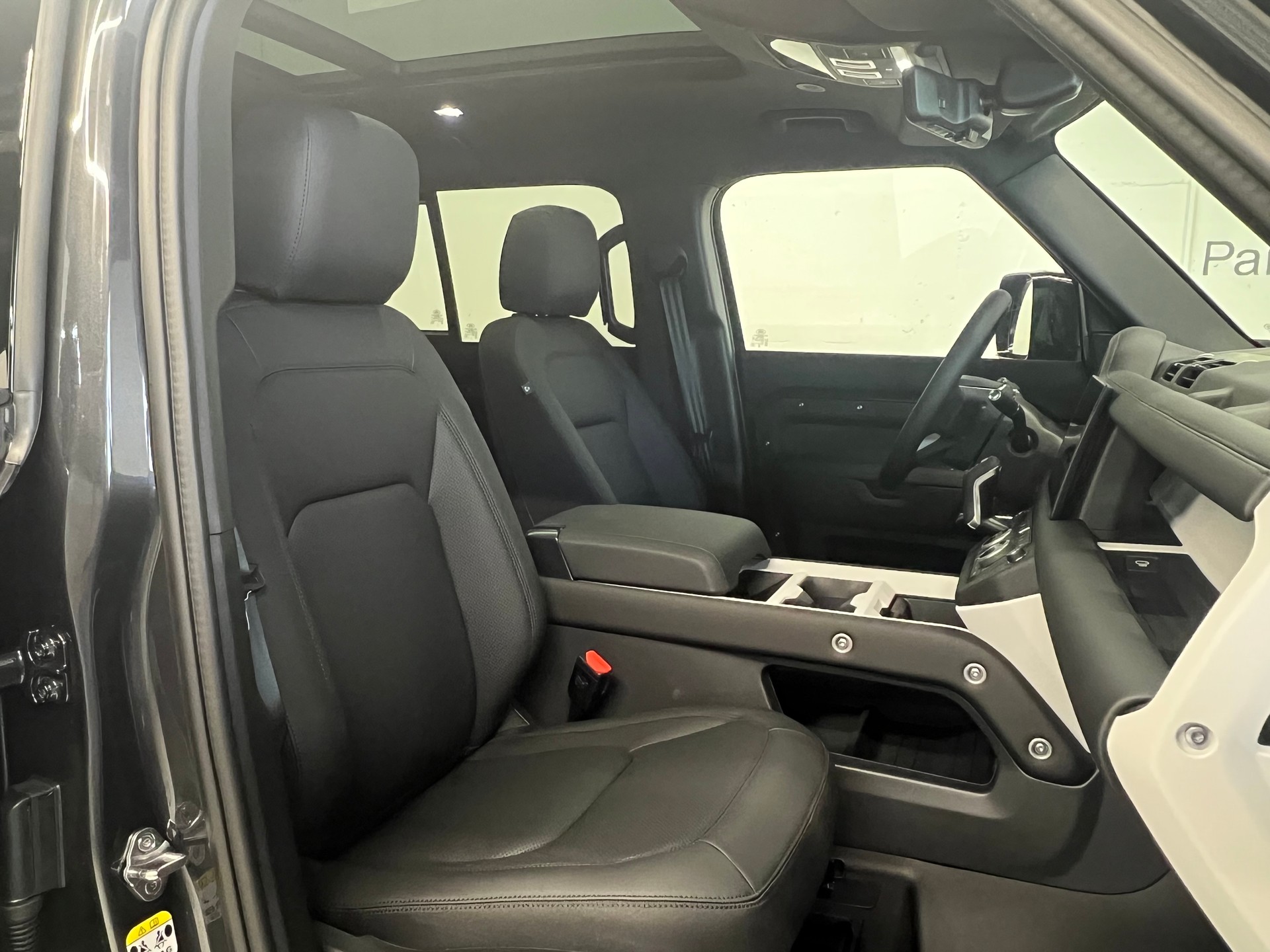 LAND ROVER Defender 130 3.0 D I6 S-image-5