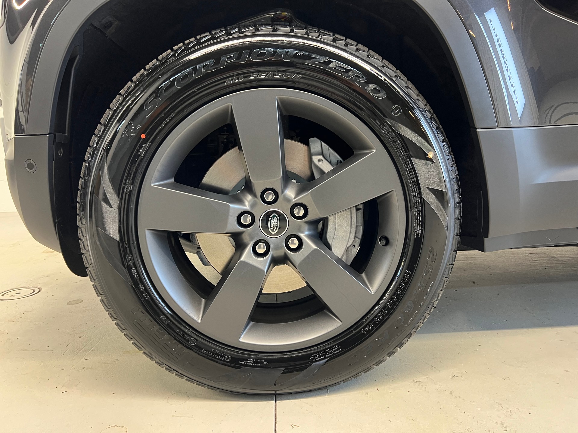 LAND ROVER Defender 130 3.0 D I6 S-image-10
