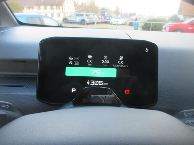 KIA PV5 Passenger 71.2 kWh Plus-image-8