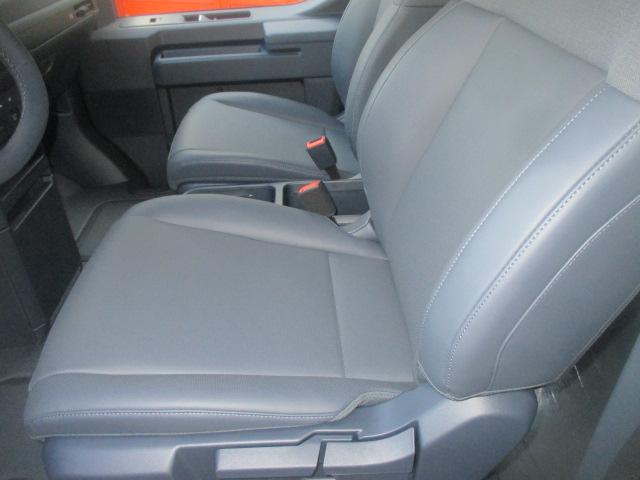 KIA PV5 Passenger 71.2 kWh Plus-image-9