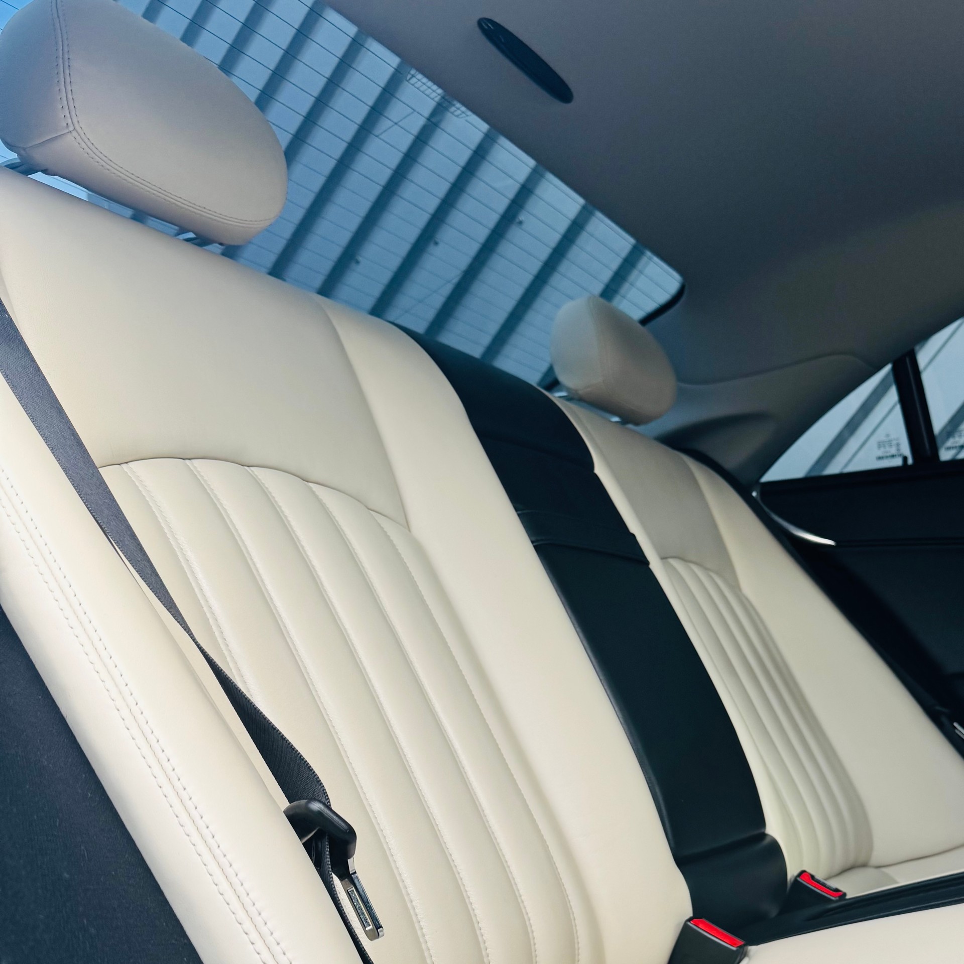 MERCEDES-BENZ CLS 350 CGI 7G-Tronic DESIGNO-image-21