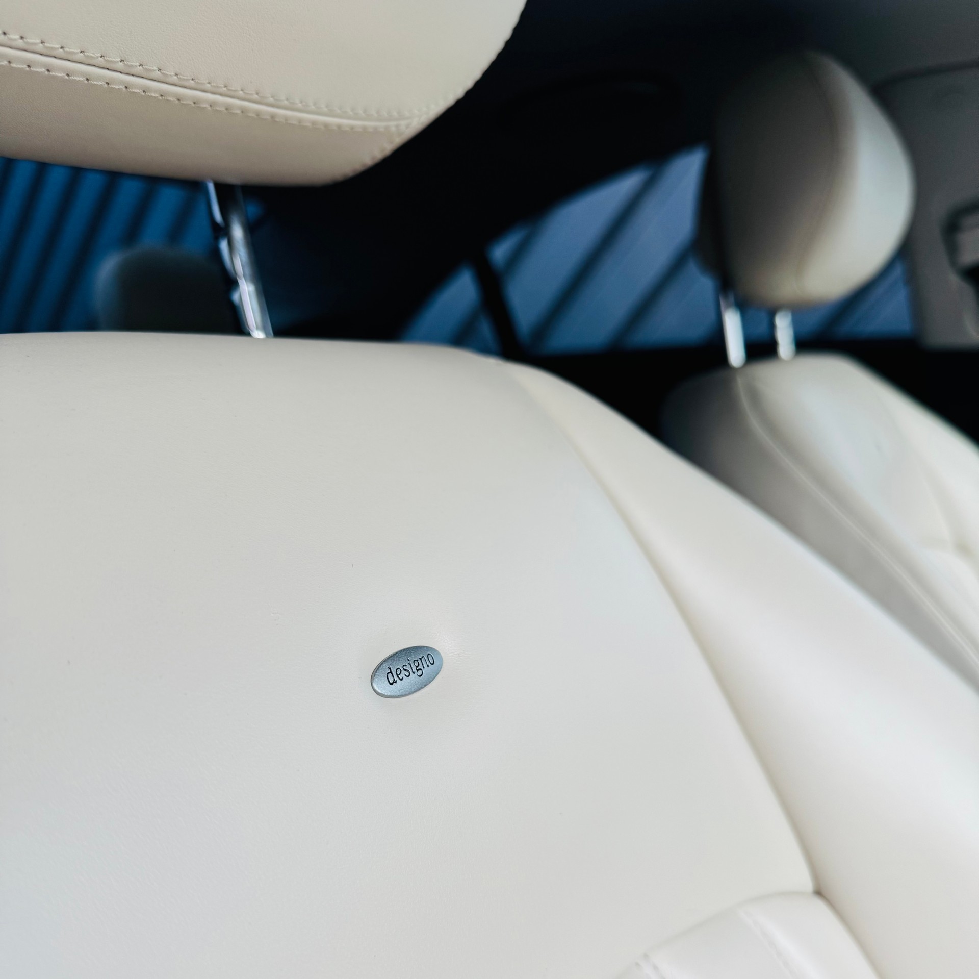 MERCEDES-BENZ CLS 350 CGI 7G-Tronic DESIGNO-image-24