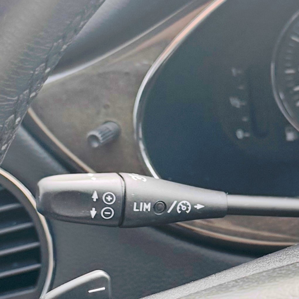 MERCEDES-BENZ CLS 350 CGI 7G-Tronic DESIGNO-image-10