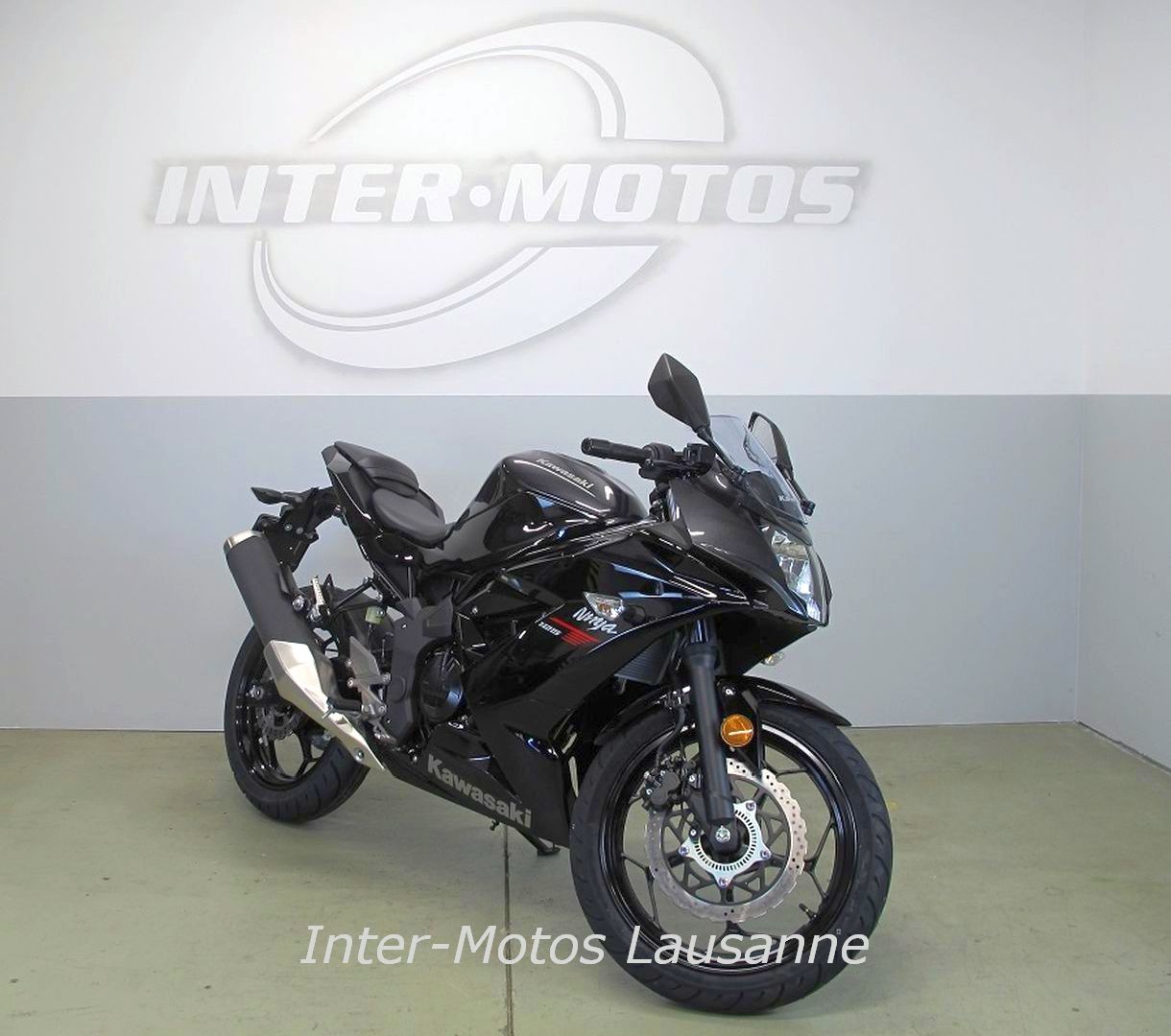 KAWASAKI NINJA 125-image-1