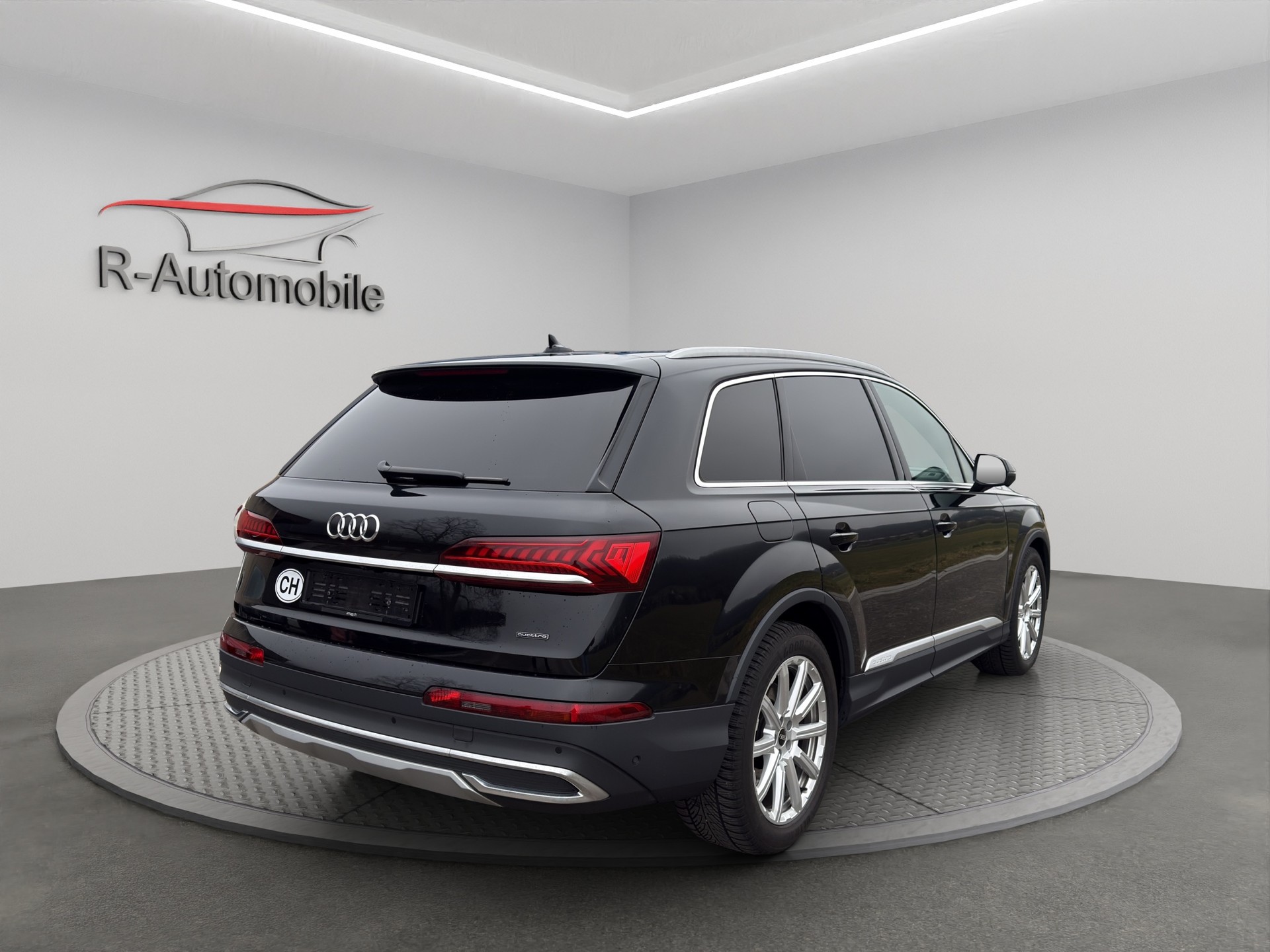 AUDI Q7 55 TFSI quattro tiptronic-image-4