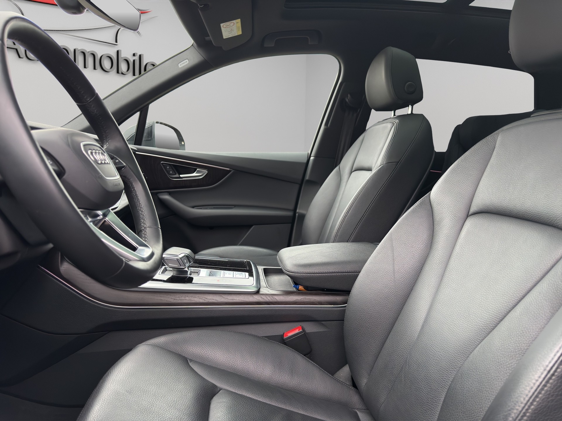 AUDI Q7 55 TFSI quattro tiptronic-image-8