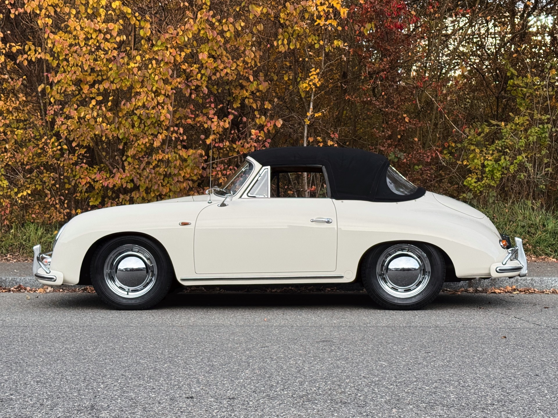 PORSCHE 356 A 1600 Cabriolet-image-4