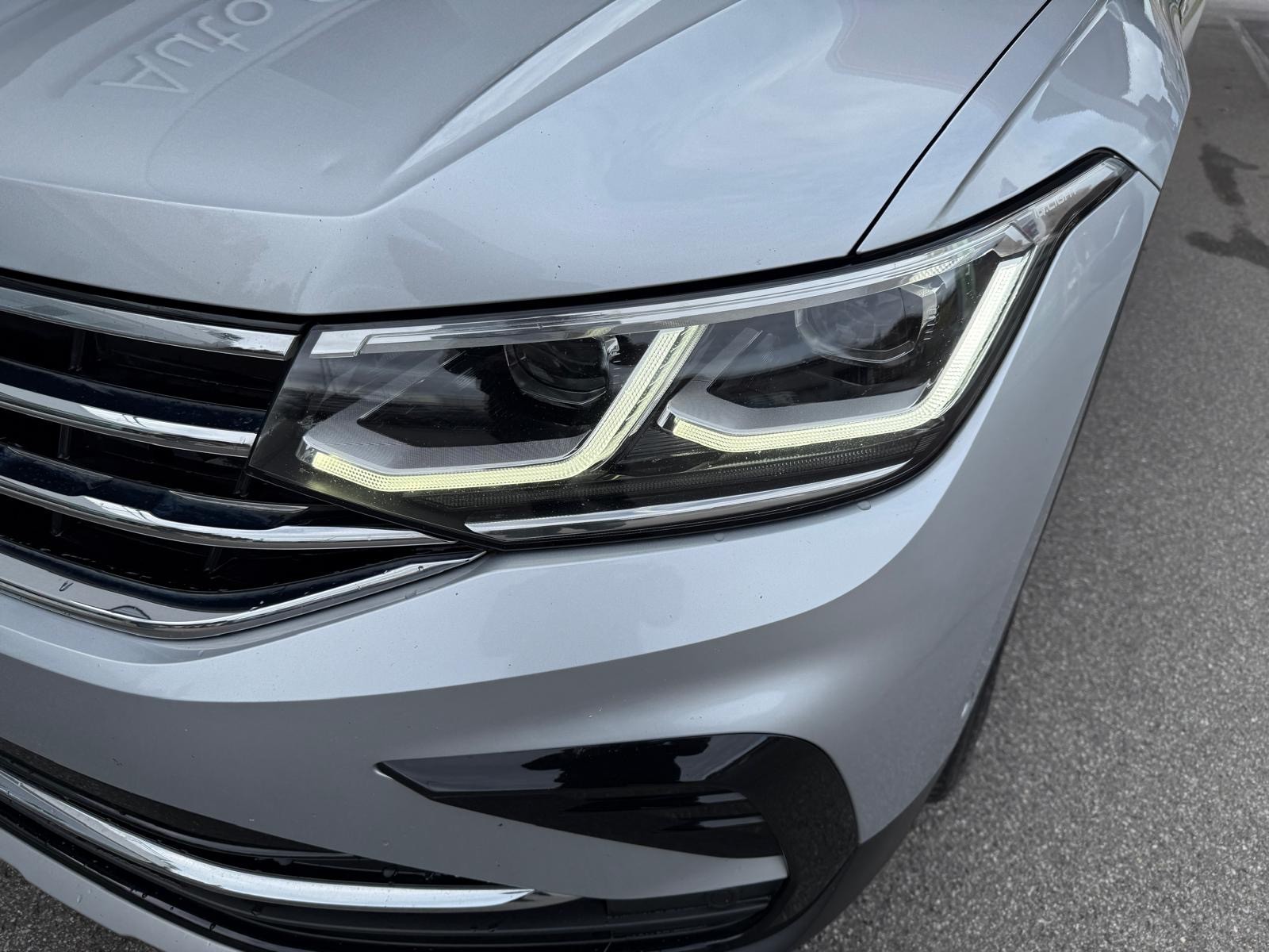 VW Tiguan 2.0 TDI SCR Elegance 4Motion DSG-image-9