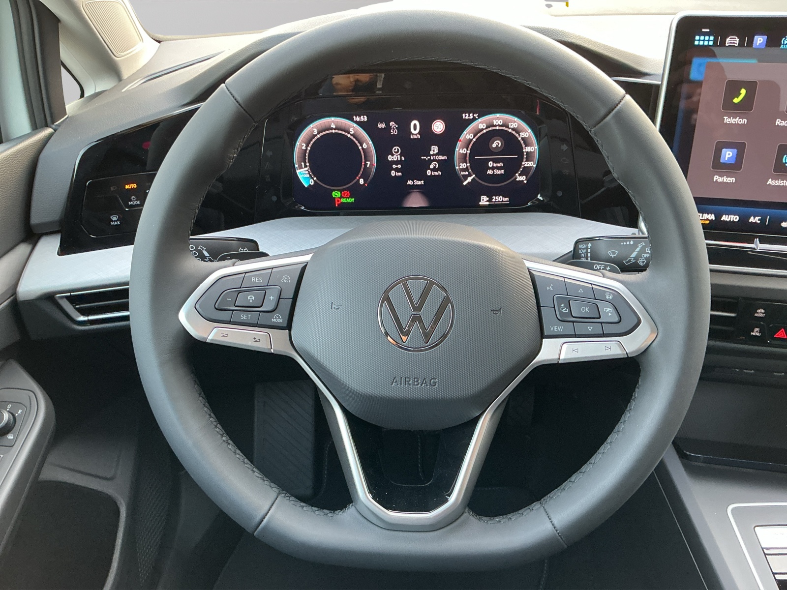 VW Golf 1.5 e TSI mHEV United DSG-image-5