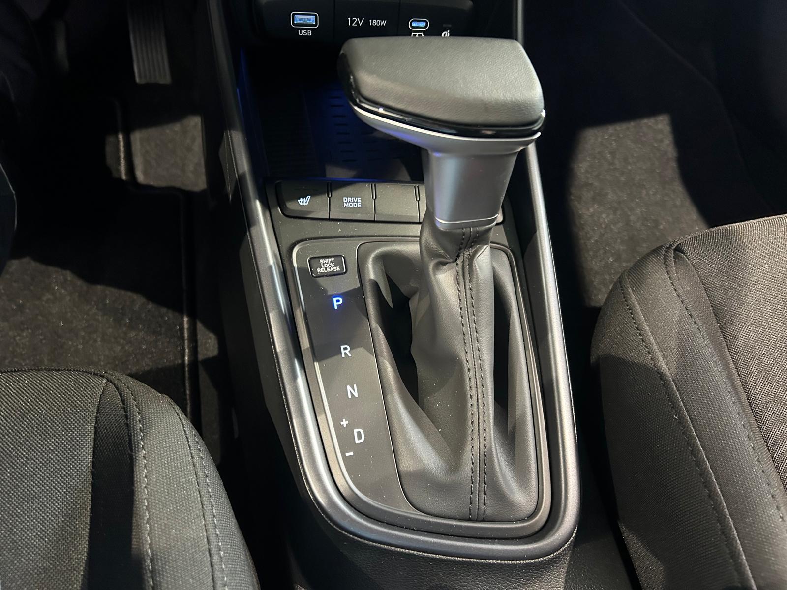 HYUNDAI i20 1.0 T-GDi Amplia DCT-image-9
