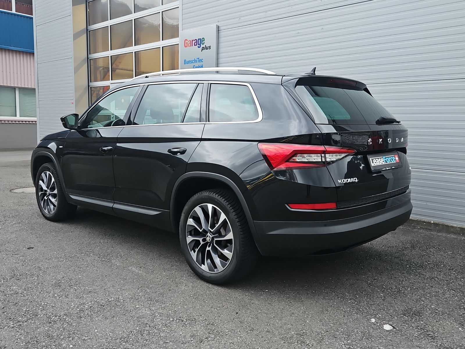 SKODA Kodiaq 2.0 TDI 200 Sportline DSG-showroom-element-2