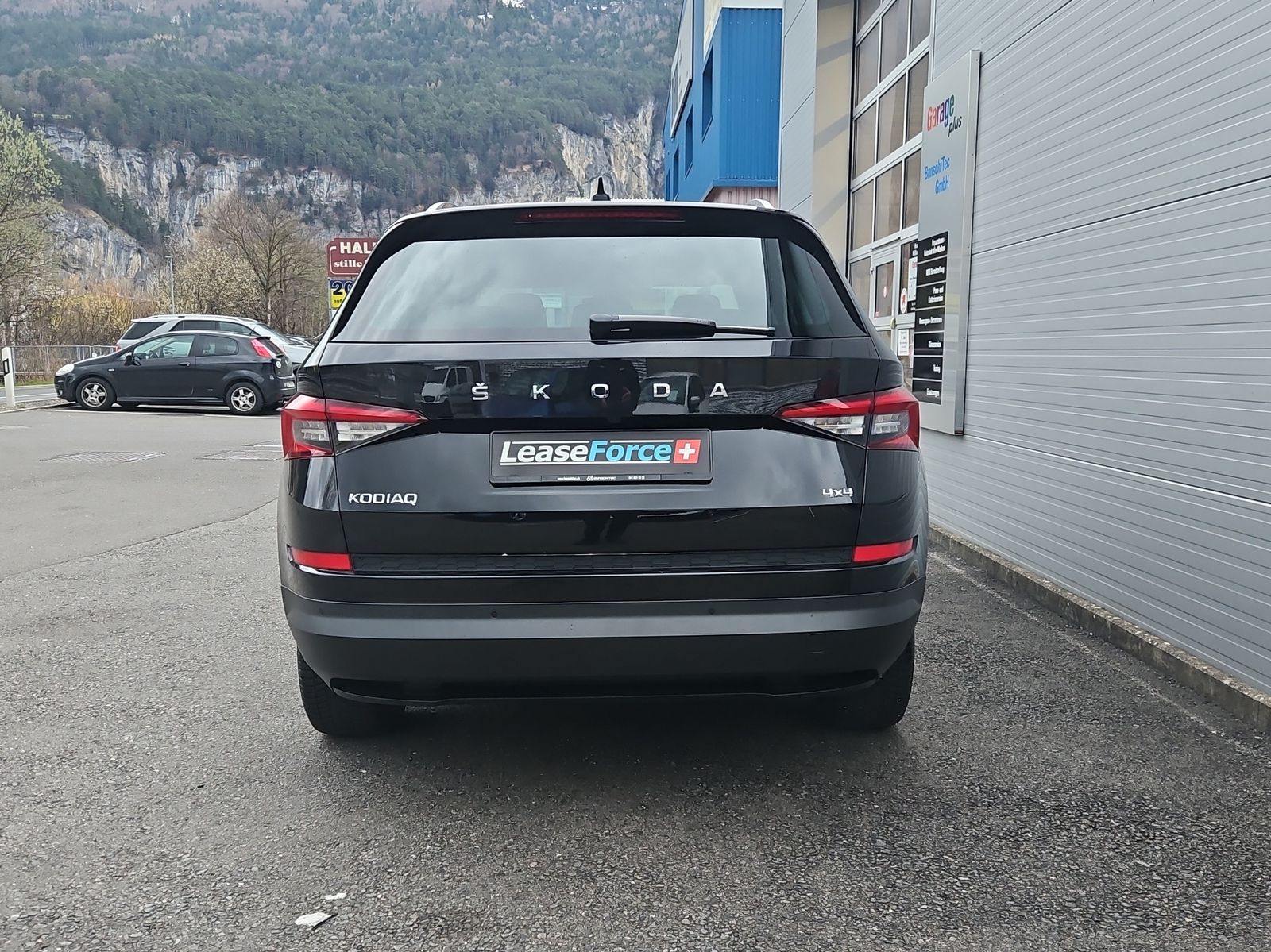 SKODA Kodiaq 2.0 TDI 200 Sportline DSG-showroom-element-3