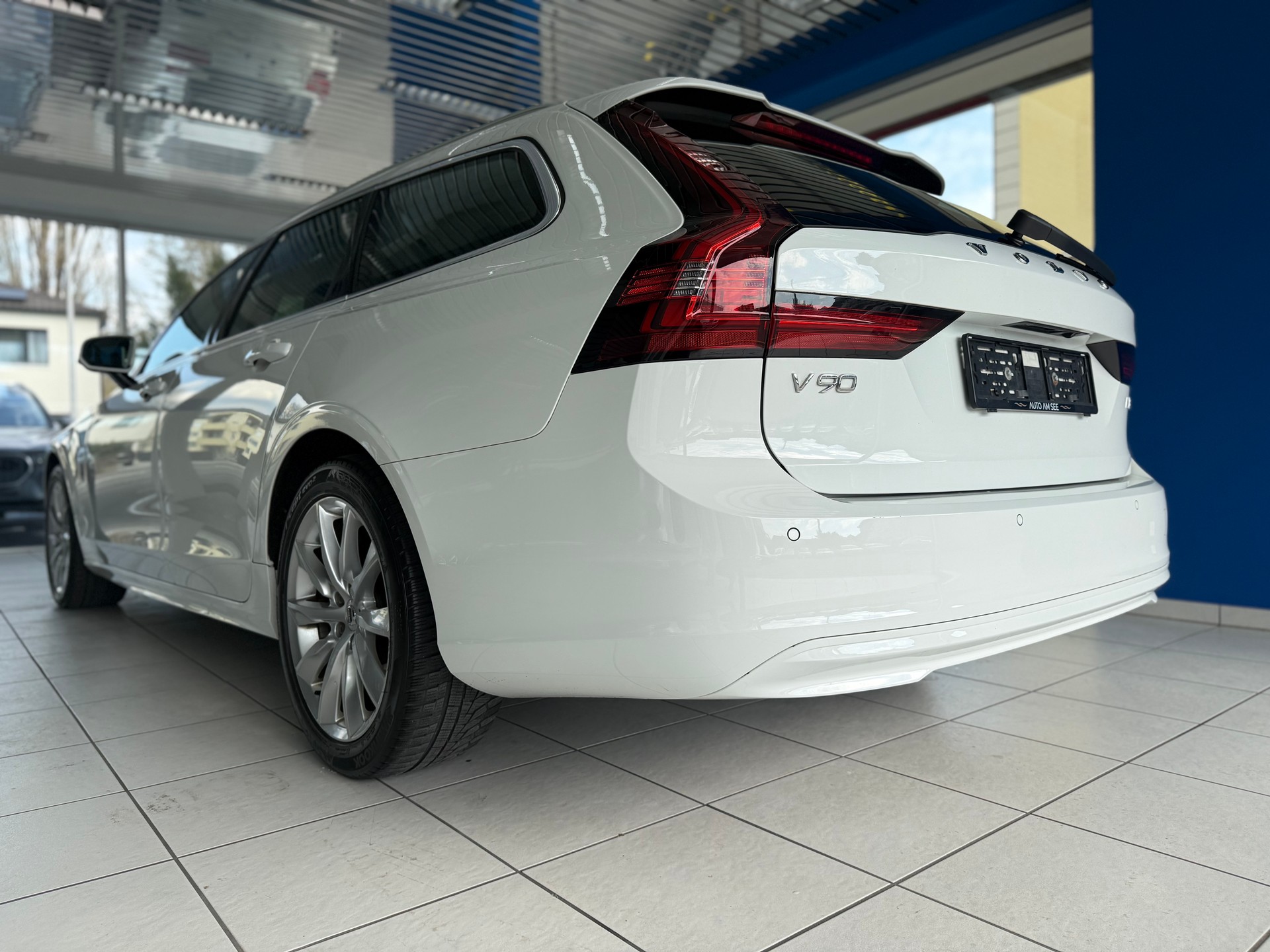 VOLVO V90 B4 Benzin Mild Hybrid Momentum Geartronic-image-7