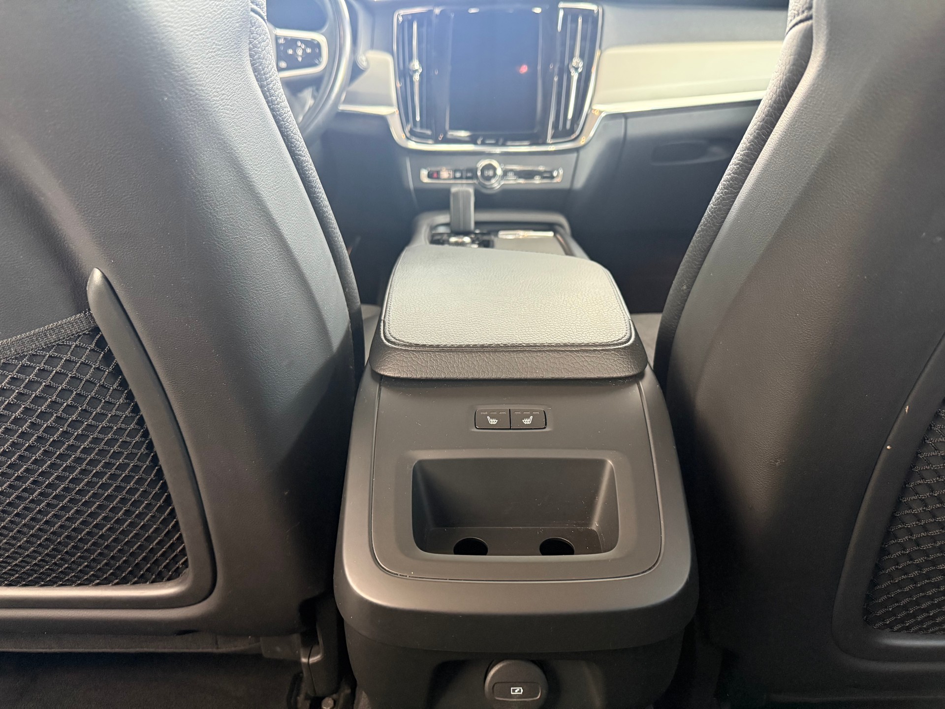 VOLVO V90 B4 Benzin Mild Hybrid Momentum Geartronic-image-19