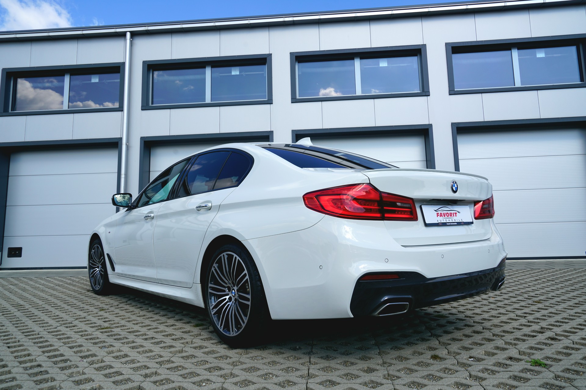 BMW 520d xDrive M Sport Steptronic (CH)-image-2