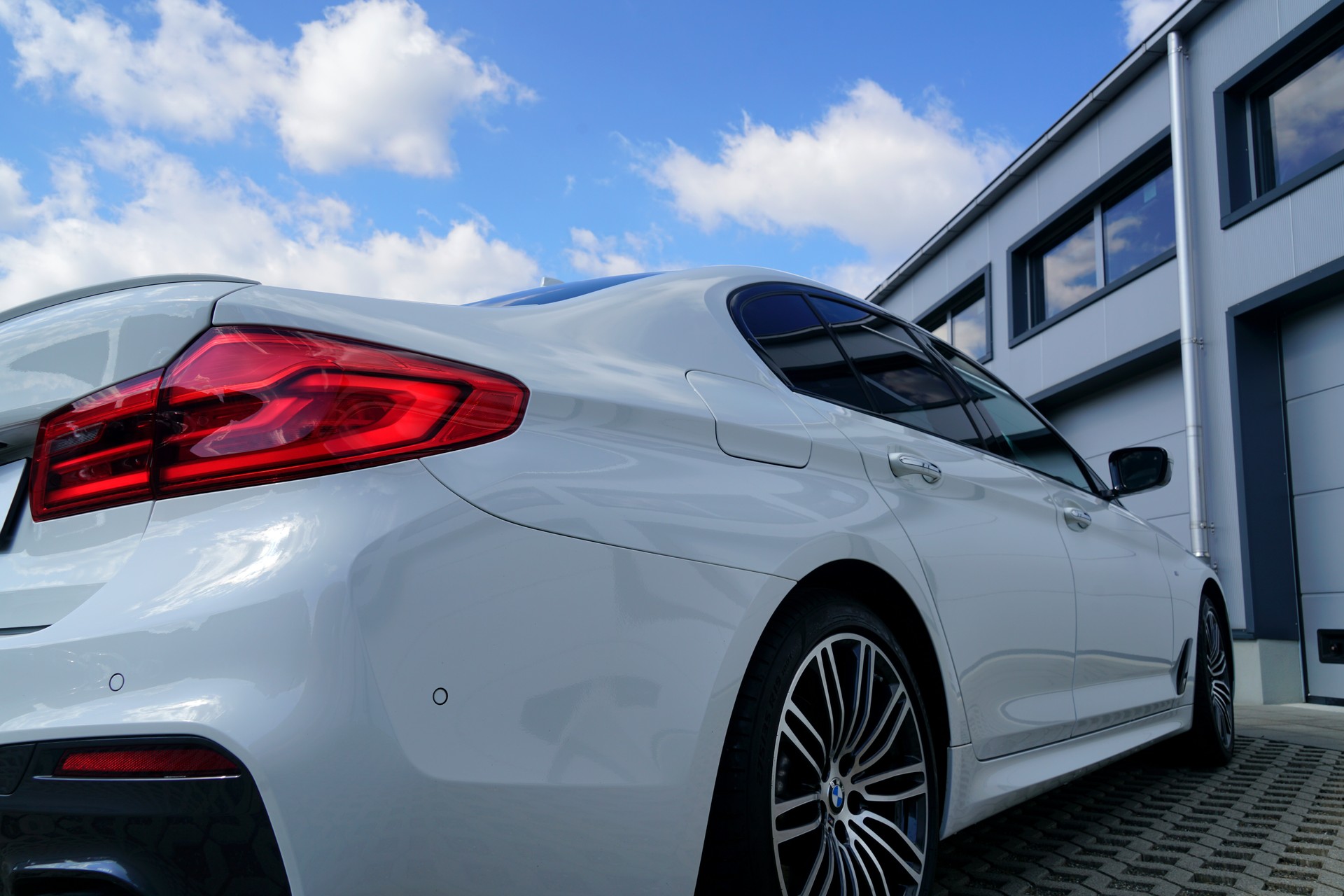 BMW 520d xDrive M Sport Steptronic (CH)-image-3
