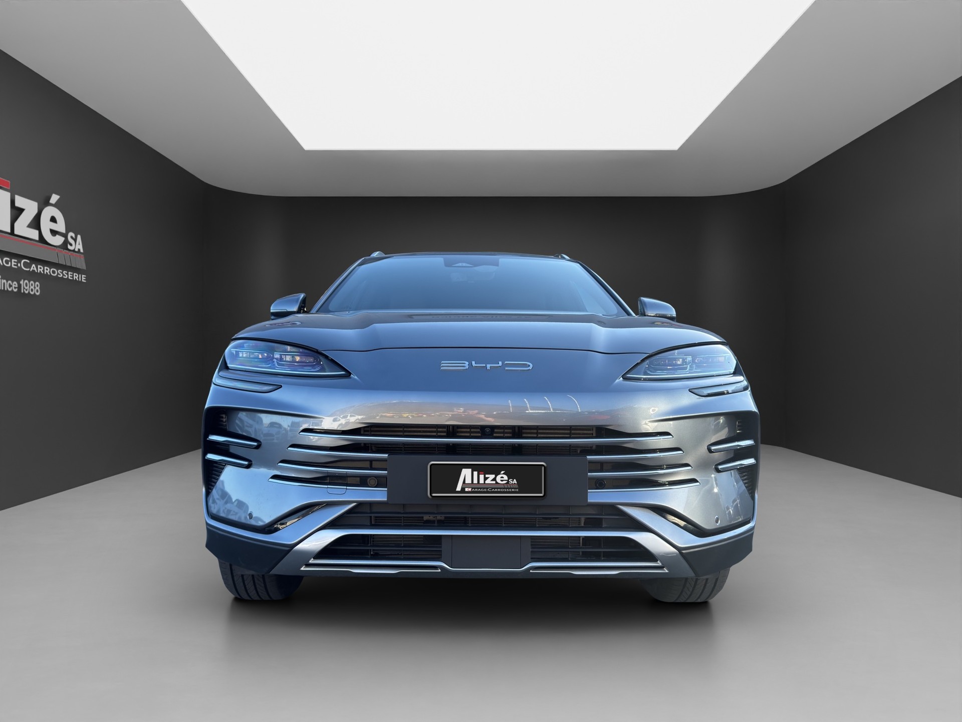 BYD Seal U DM-i Design AWD-showroom-element-1