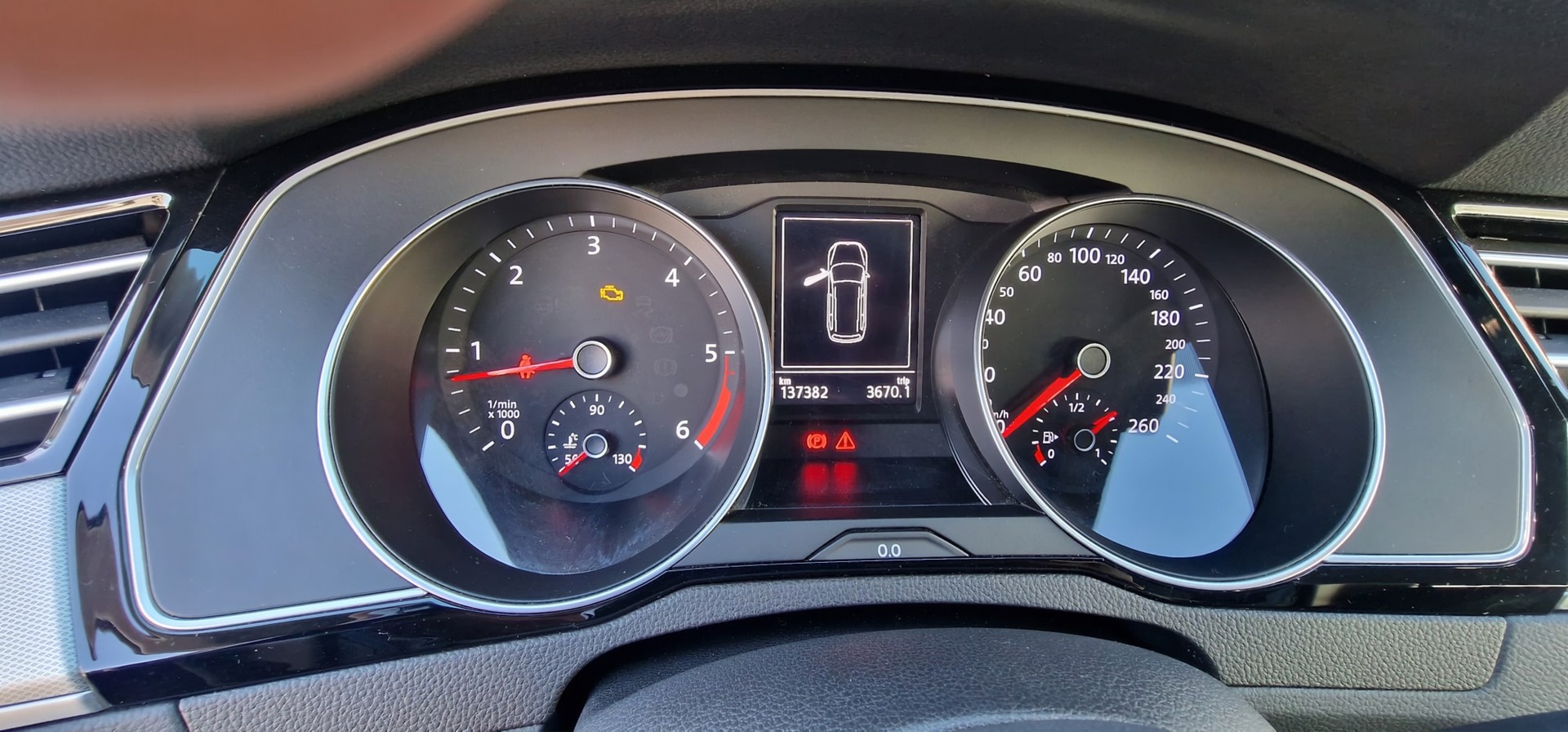 VW Passat Variant 2.0 TDI BMT Family DSG 4Motion-image-14