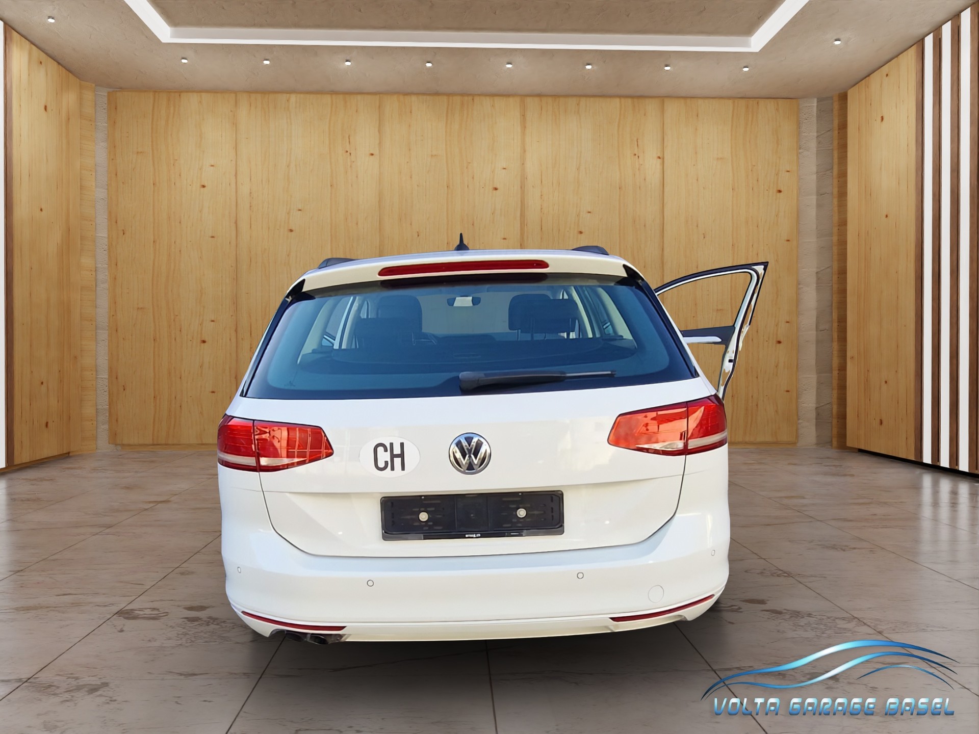 VW Passat Variant 2.0 TDI BMT Family DSG 4Motion-image-8