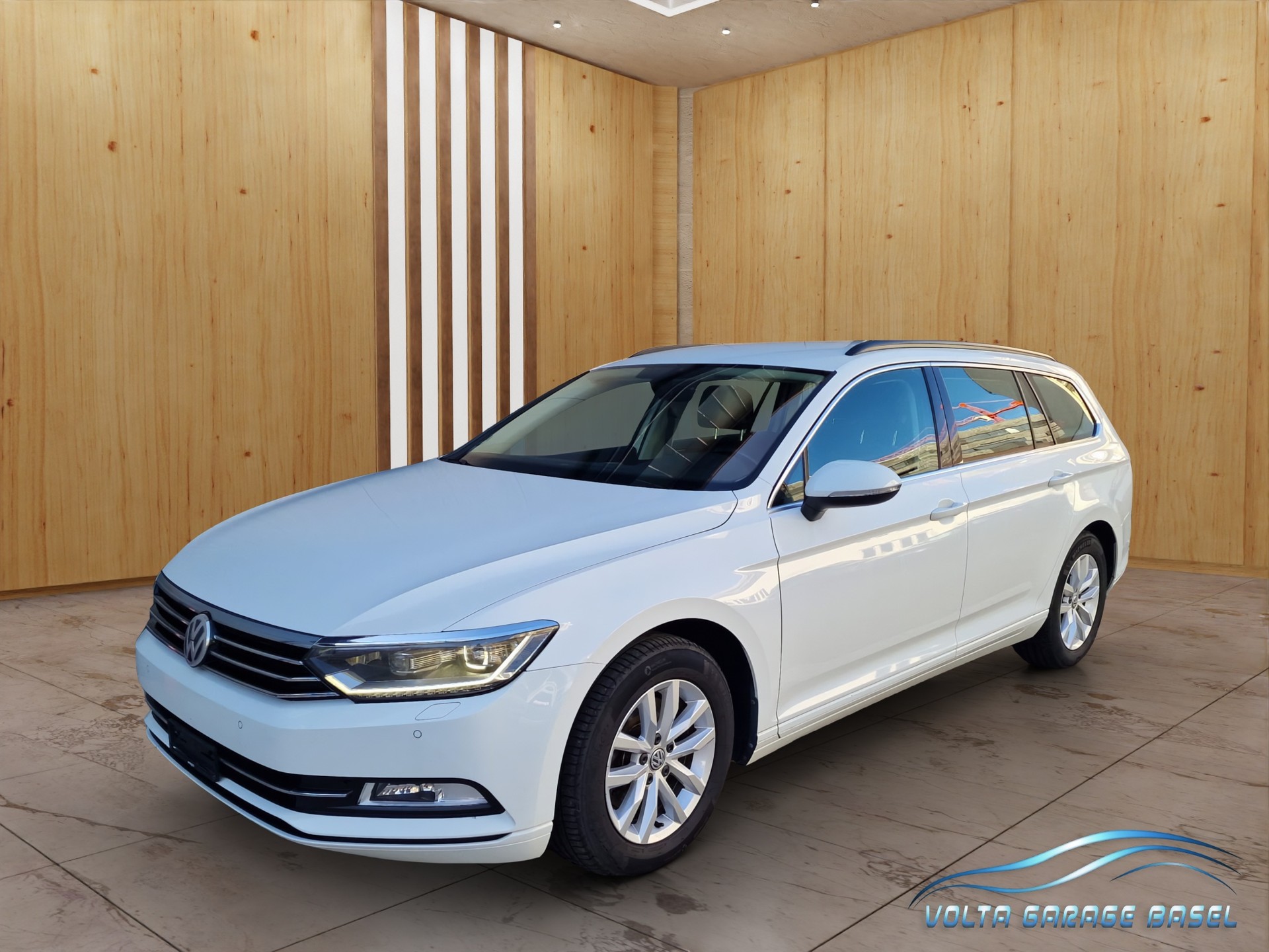 VW Passat Variant 2.0 TDI BMT Family DSG 4Motion-showroom-element-3