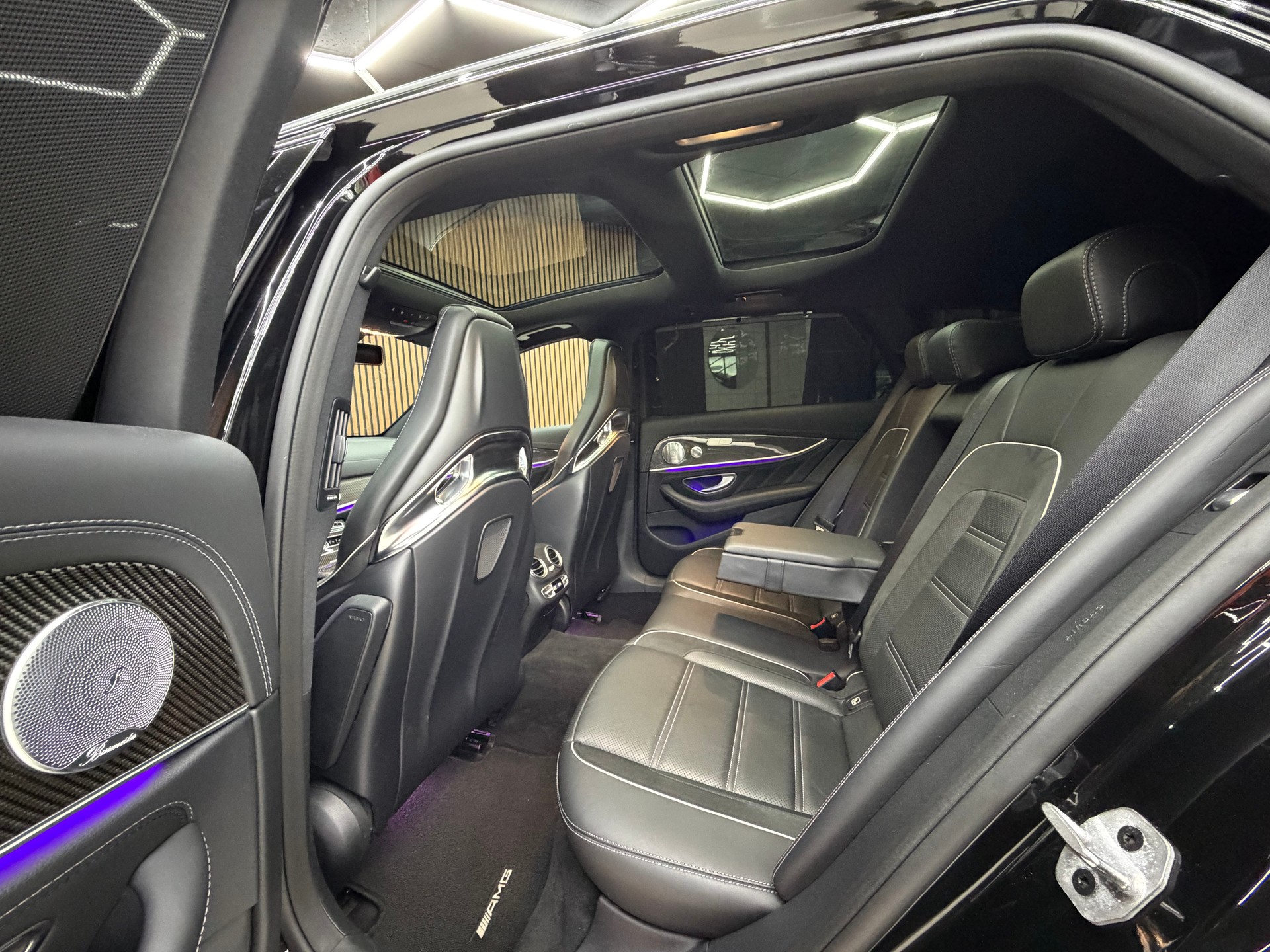 MERCEDES-BENZ E 63 AMG S 4 Matic 9G-Tronic-image-15