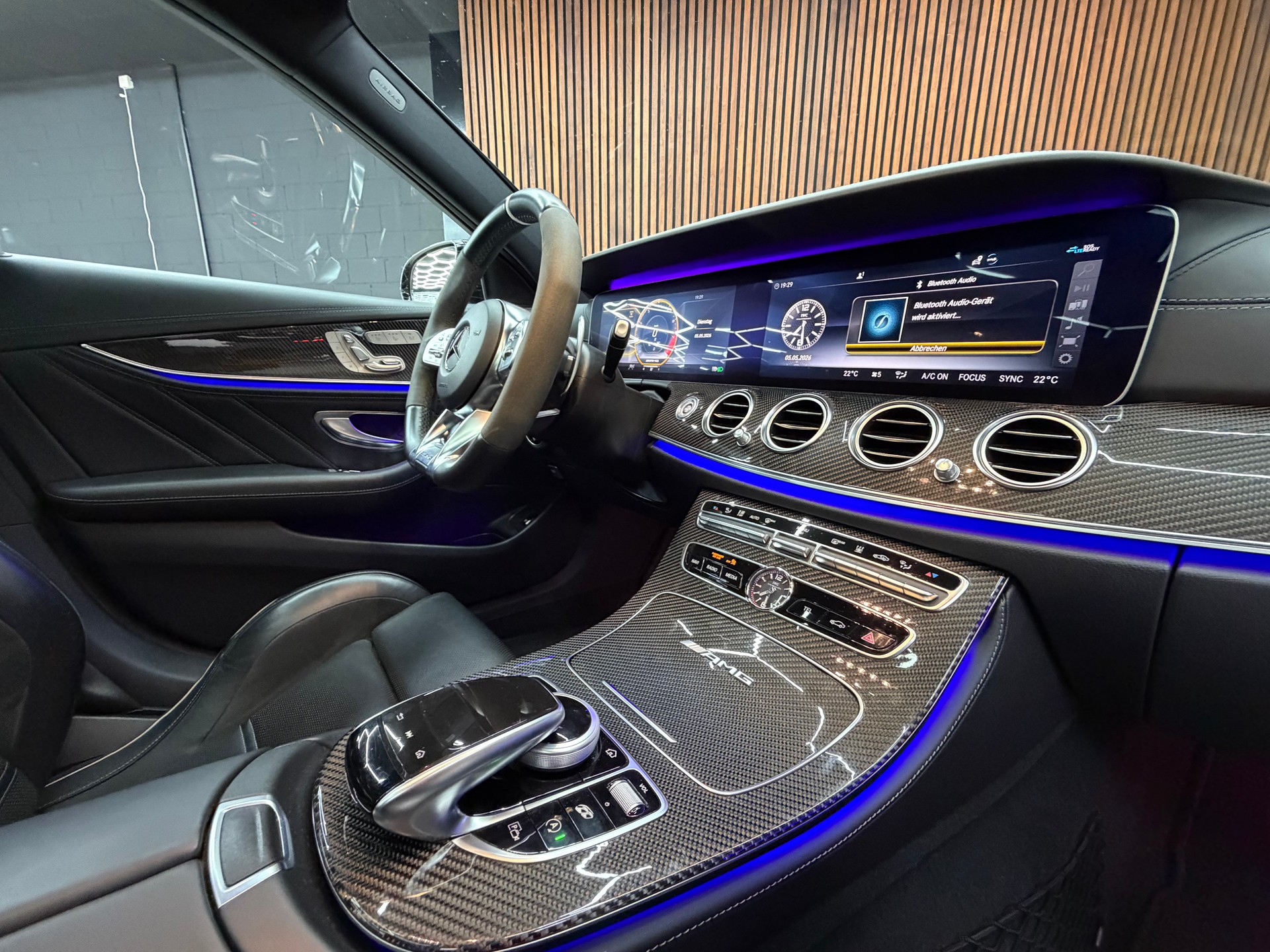 MERCEDES-BENZ E 63 AMG S 4 Matic 9G-Tronic-image-14