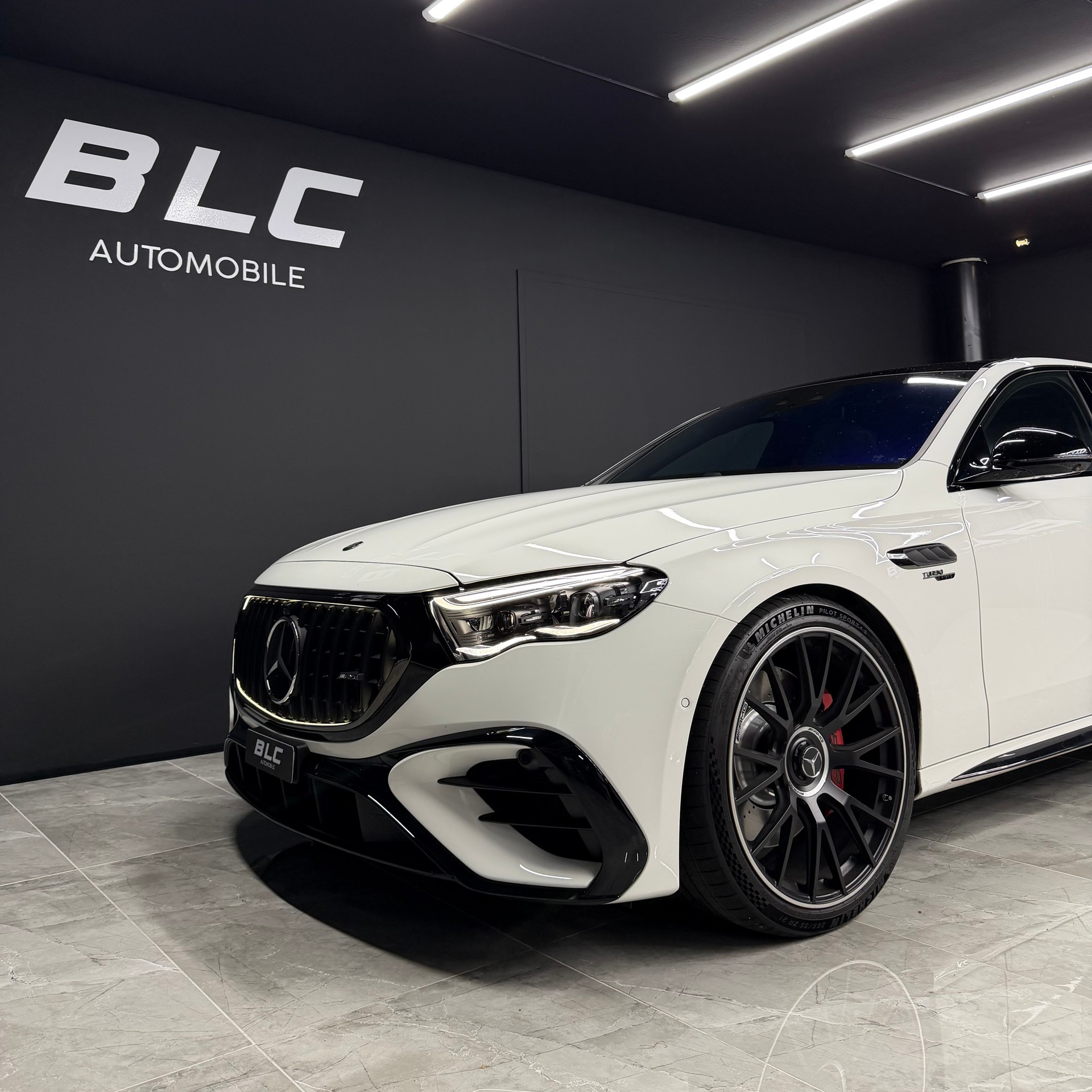 MERCEDES-BENZ E 53 AMG Hybrid 4Matic+ 9G-Tronic-image-1