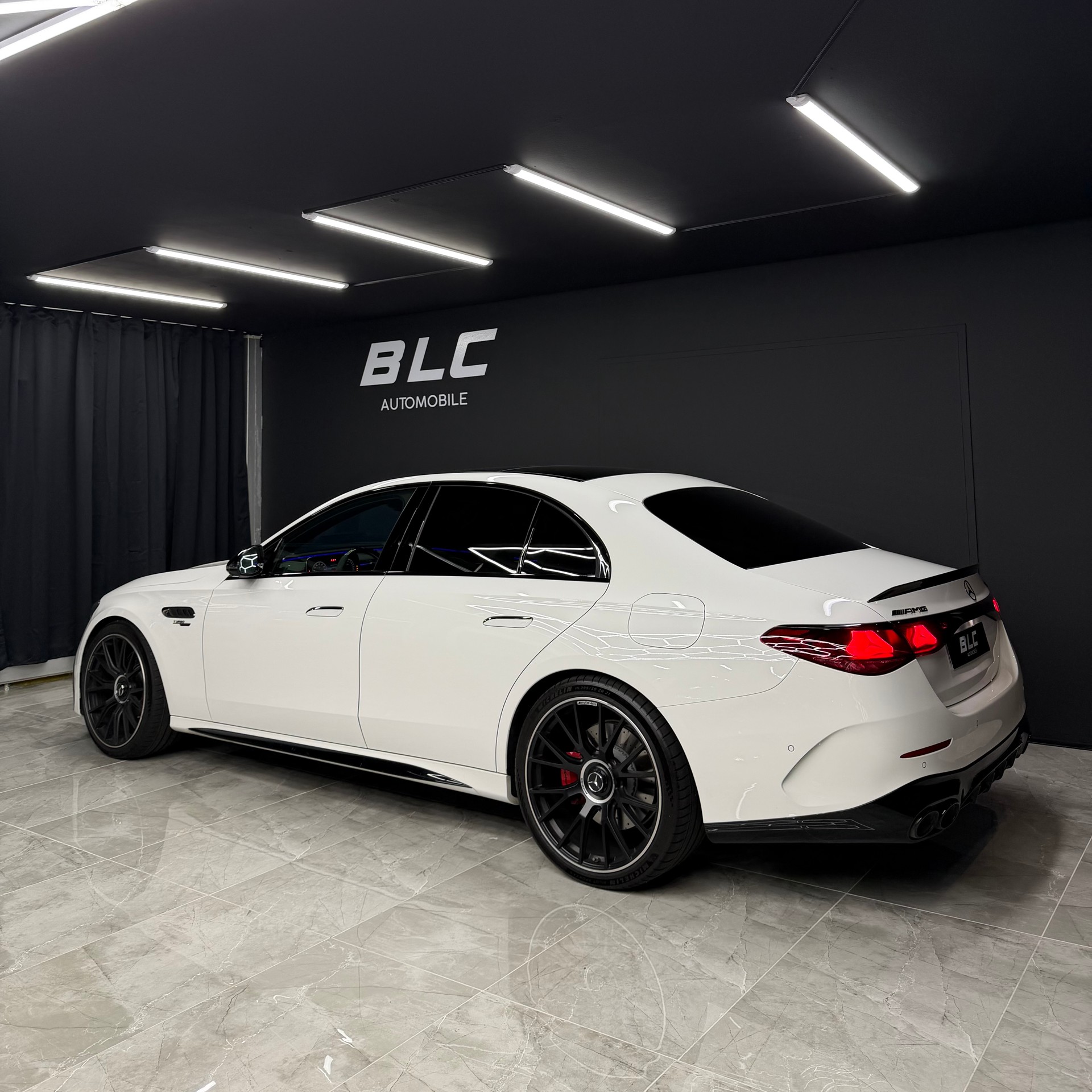 MERCEDES-BENZ E 53 AMG Hybrid 4Matic+ 9G-Tronic-image-4