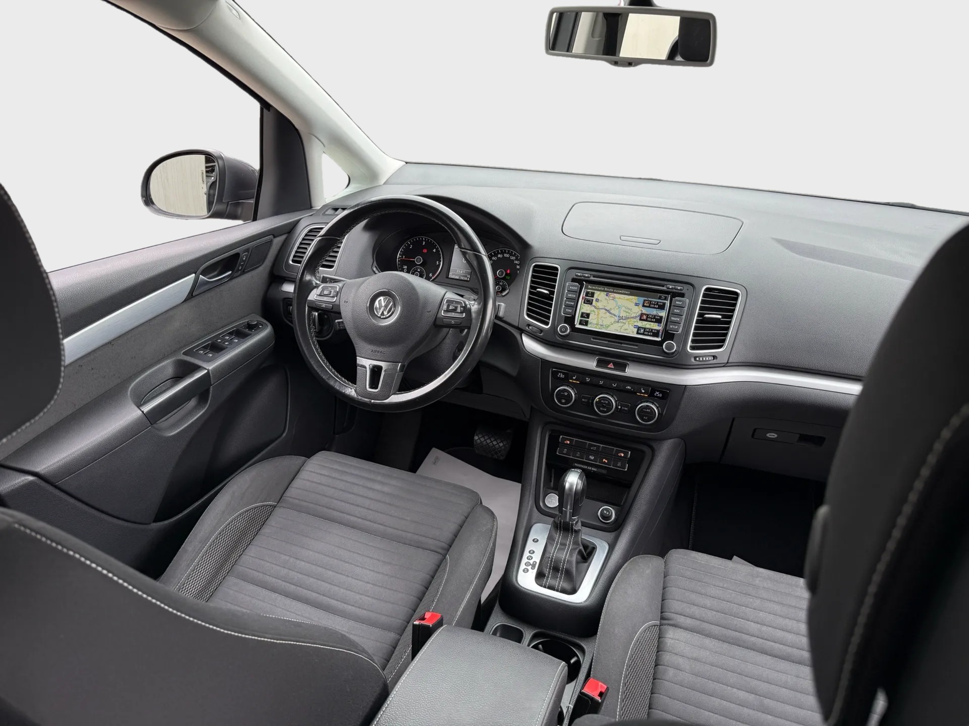 VW Sharan 2.0 TDI BlueMotion Technology Cup DSG-image-9