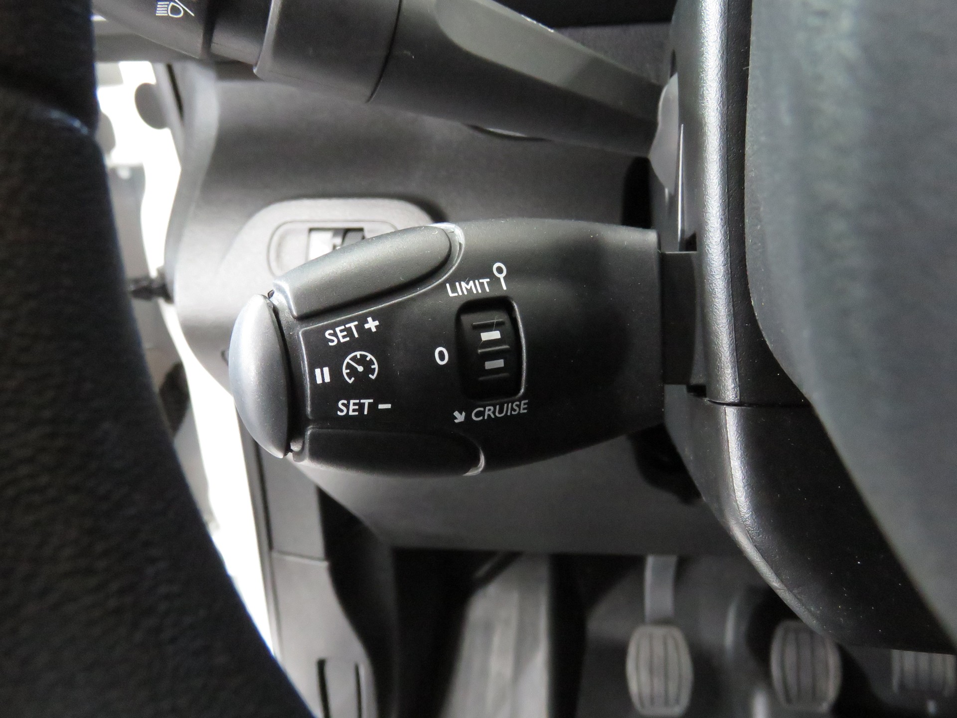 PEUGEOT Partner 1.5 Blue HDi s/s Premium 3-Plätzer (NL 800 Kg)-image-14