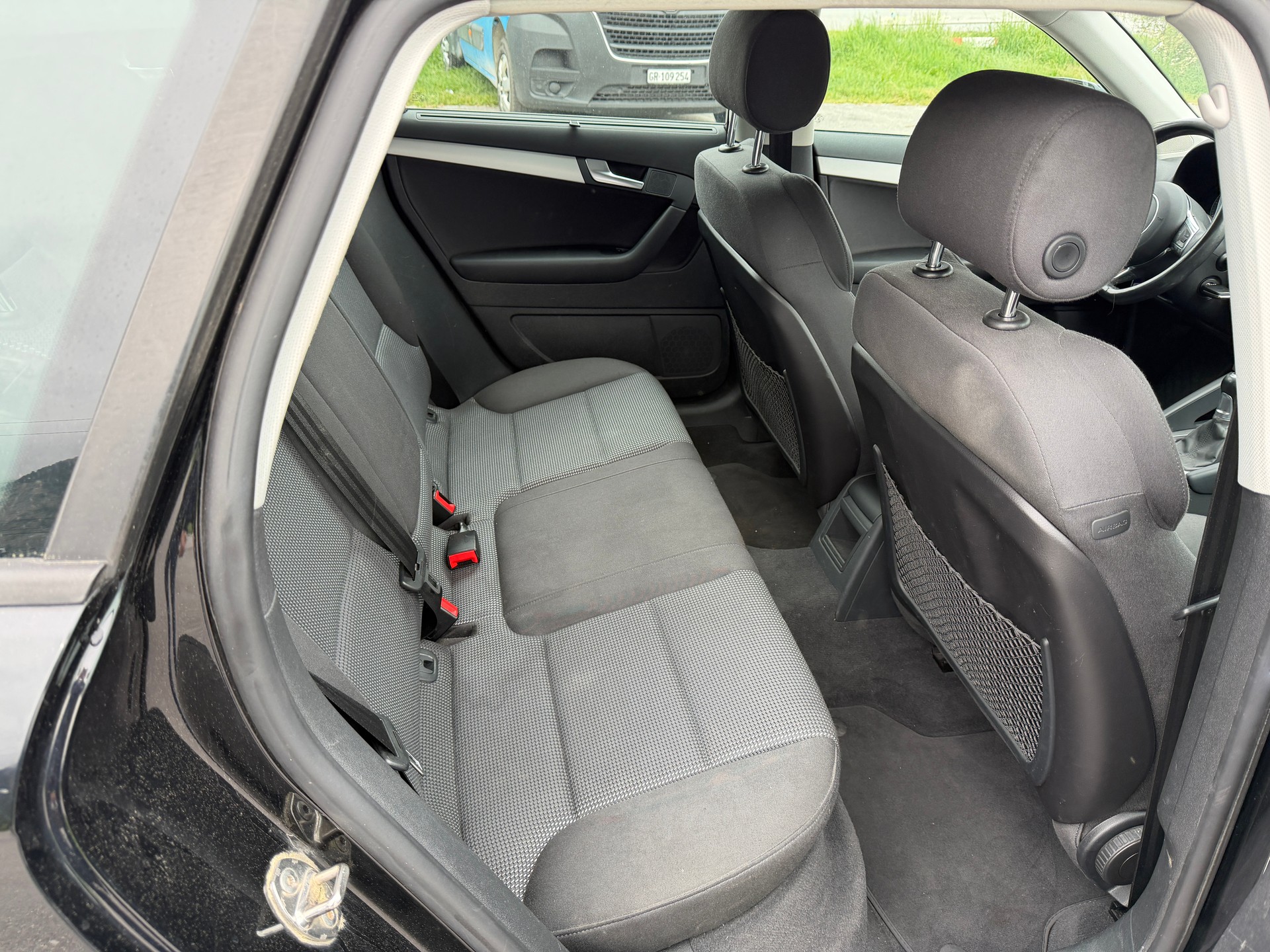 AUDI A3 Sportback 1.8 TFSI Ambiente quattro-image-9