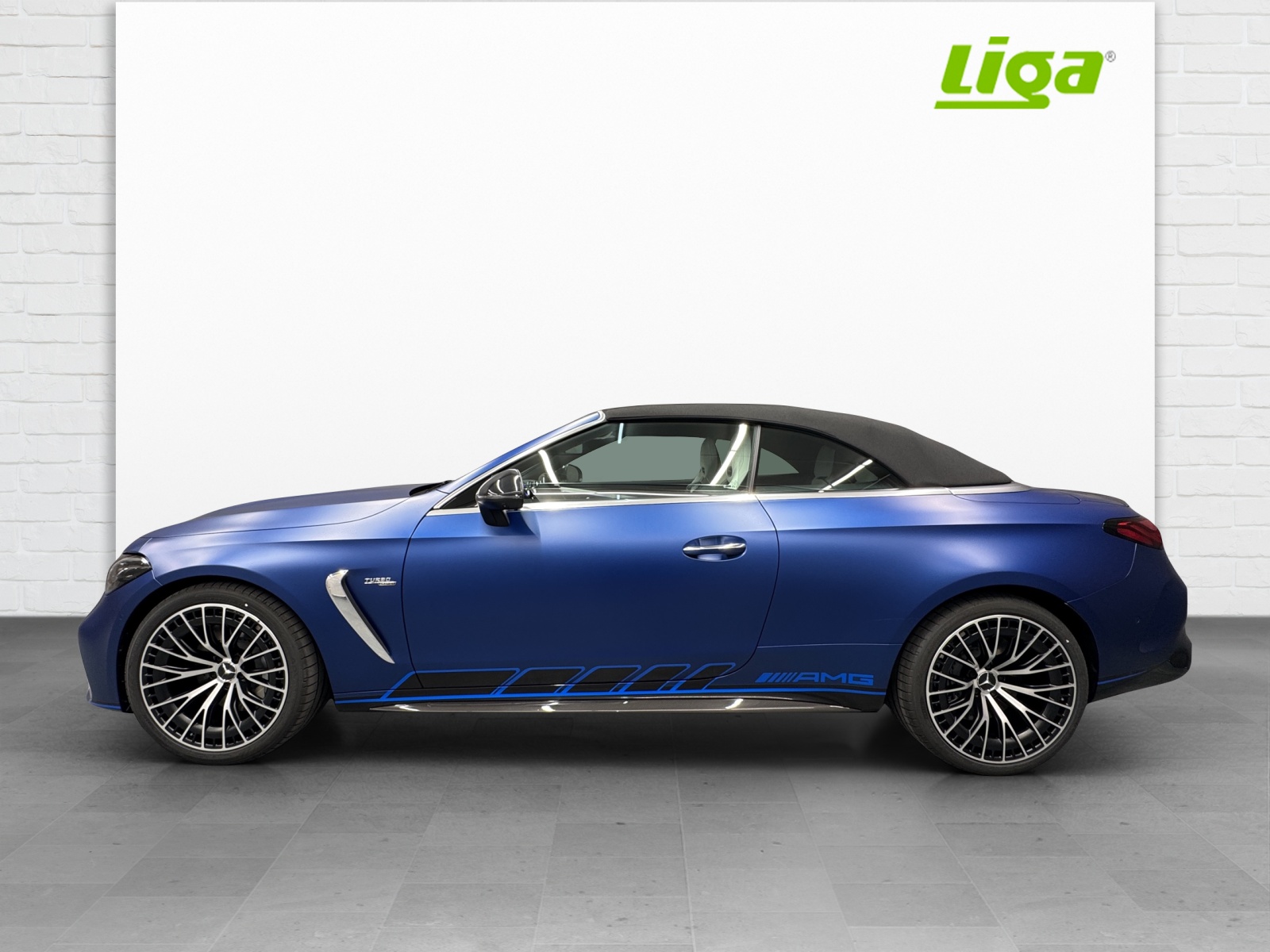MERCEDES-BENZ AMG CLE 53 4Matic+ Cabriolet-showroom-element-2