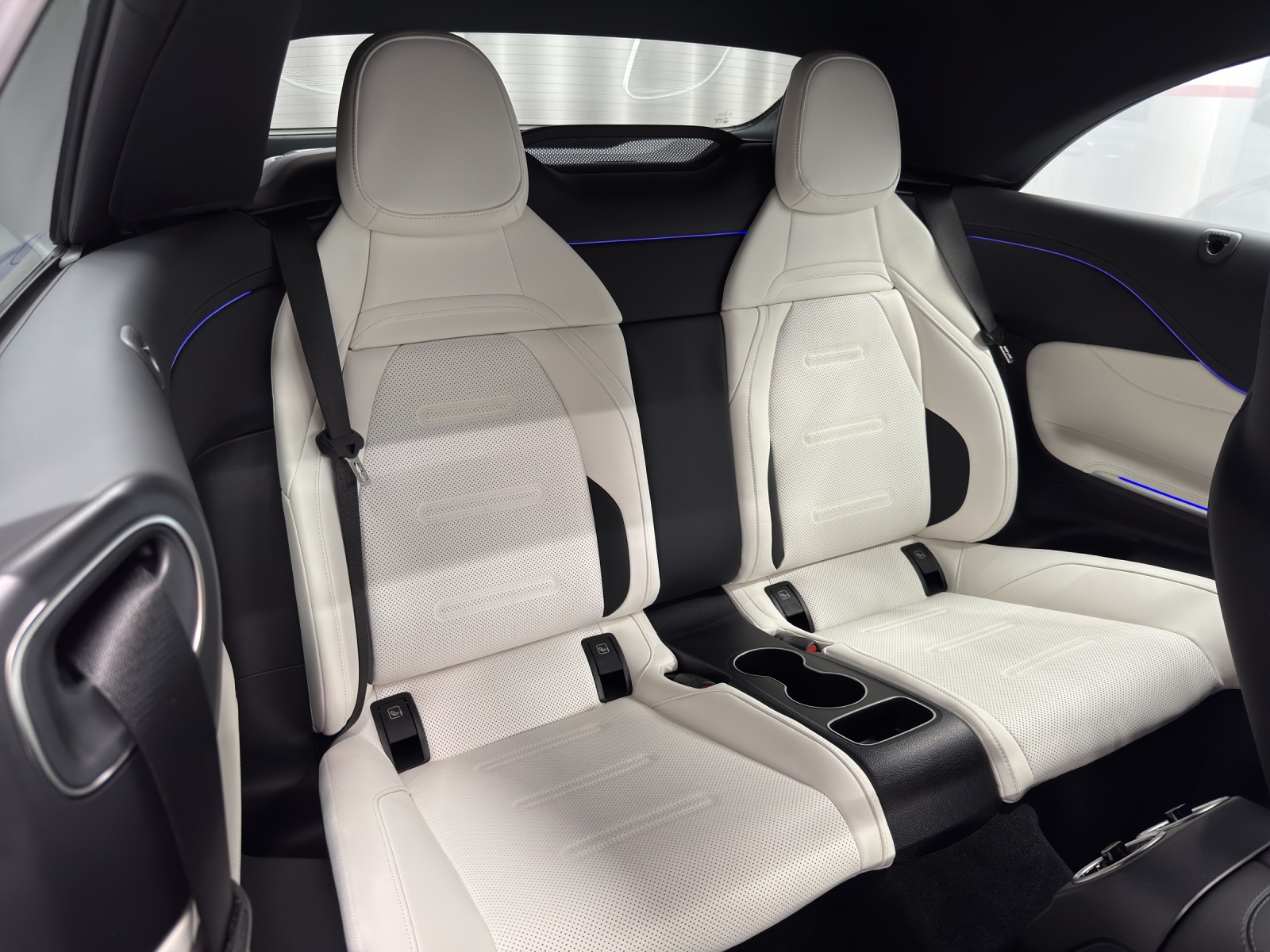 MERCEDES-BENZ AMG CLE 53 4Matic+ Cabriolet-image-9