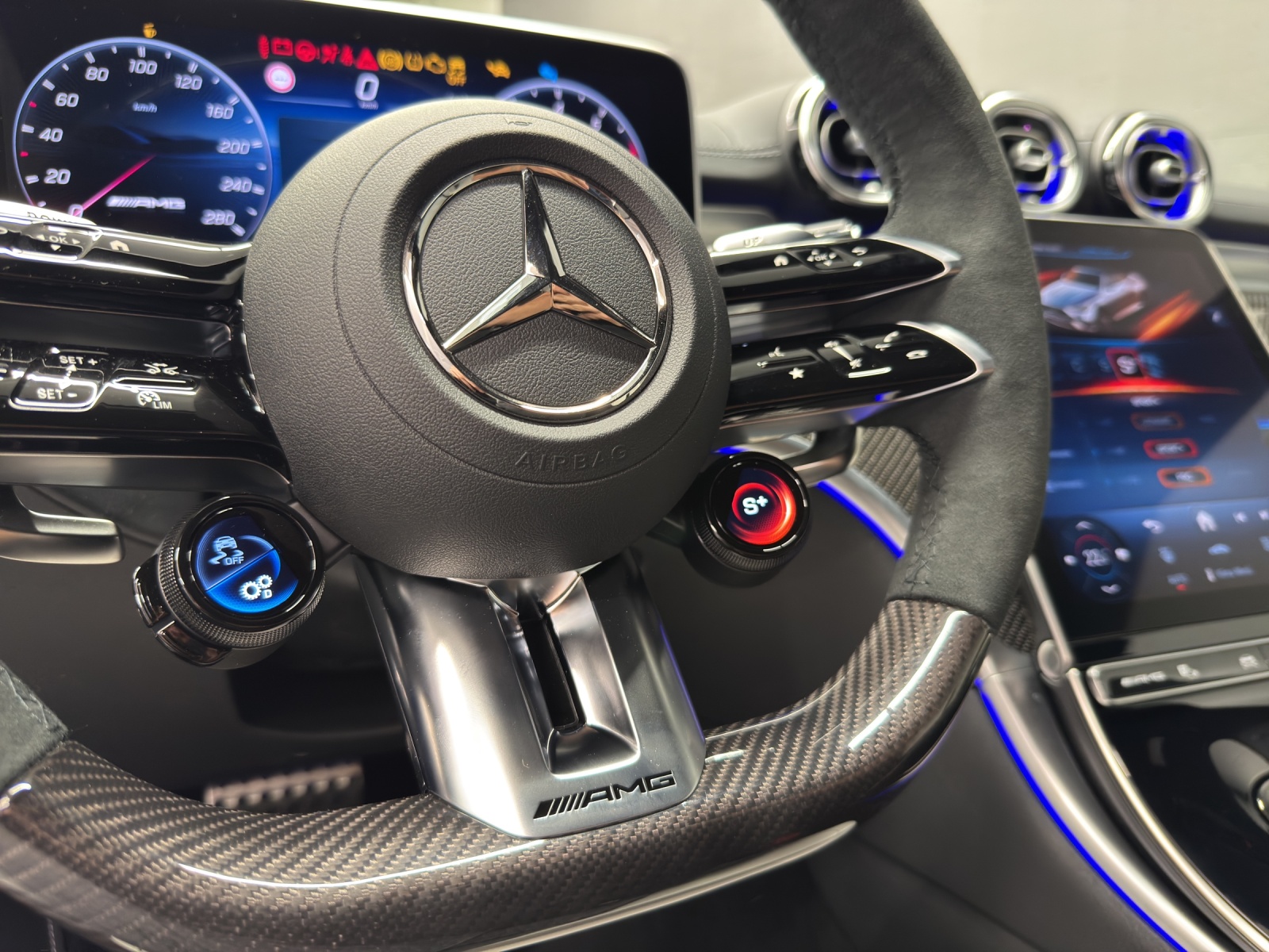 MERCEDES-BENZ AMG CLE 53 4Matic+ Cabriolet-image-13