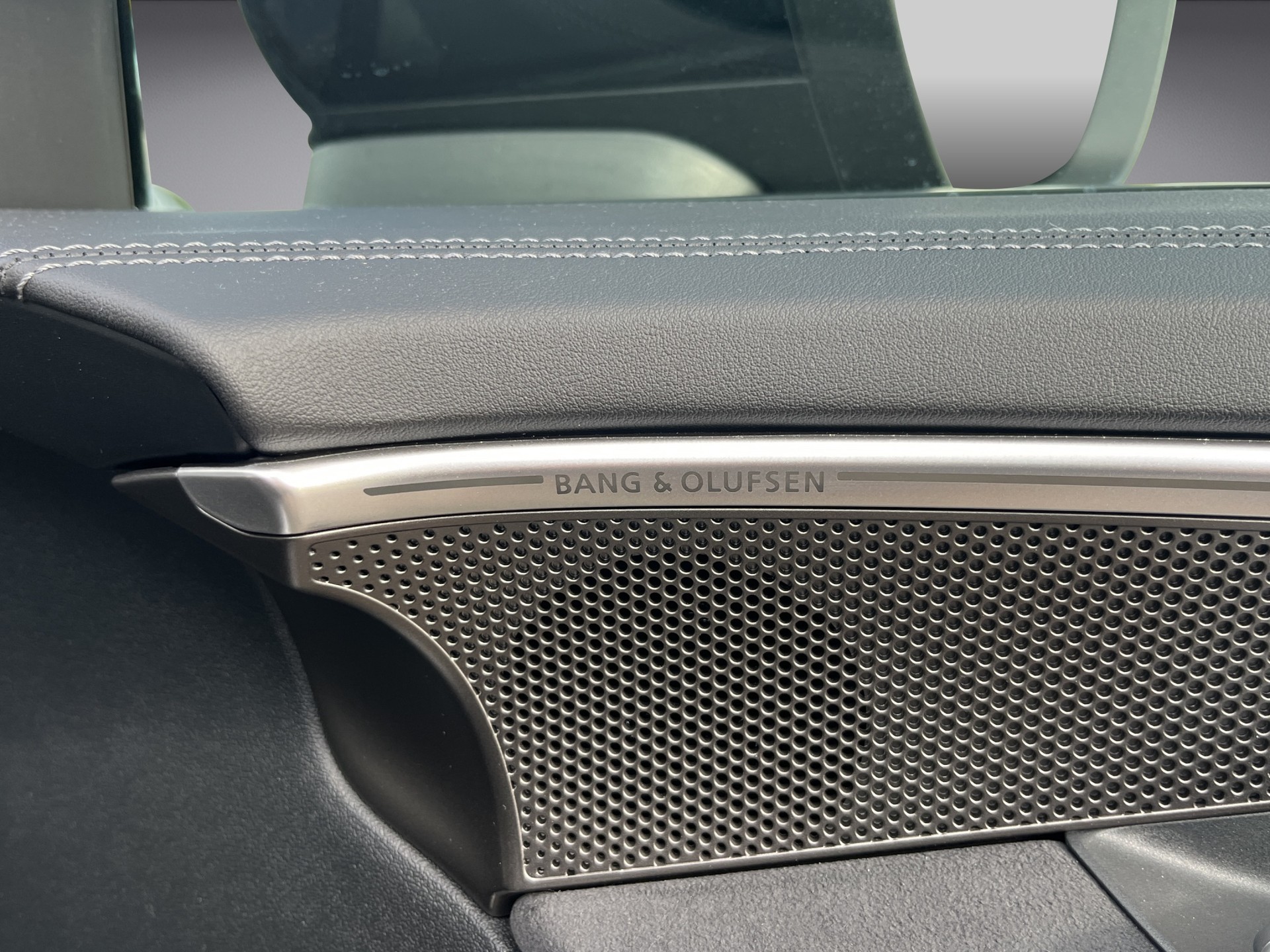 AUDI A6 Avant e-hybrid qu. 270 kW S tronic*ALL BLACK, Edition ONE, Panodach, S-Sportsitze,Np: Fr. 123'630.-*-image-19