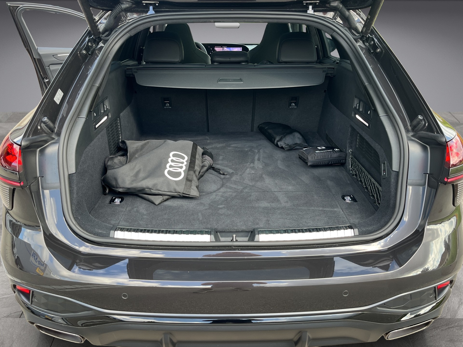 AUDI A6 Avant e-hybrid qu. 270 kW S tronic*ALL BLACK, Edition ONE, Panodach, S-Sportsitze,Np: Fr. 123'630.-*-image-14