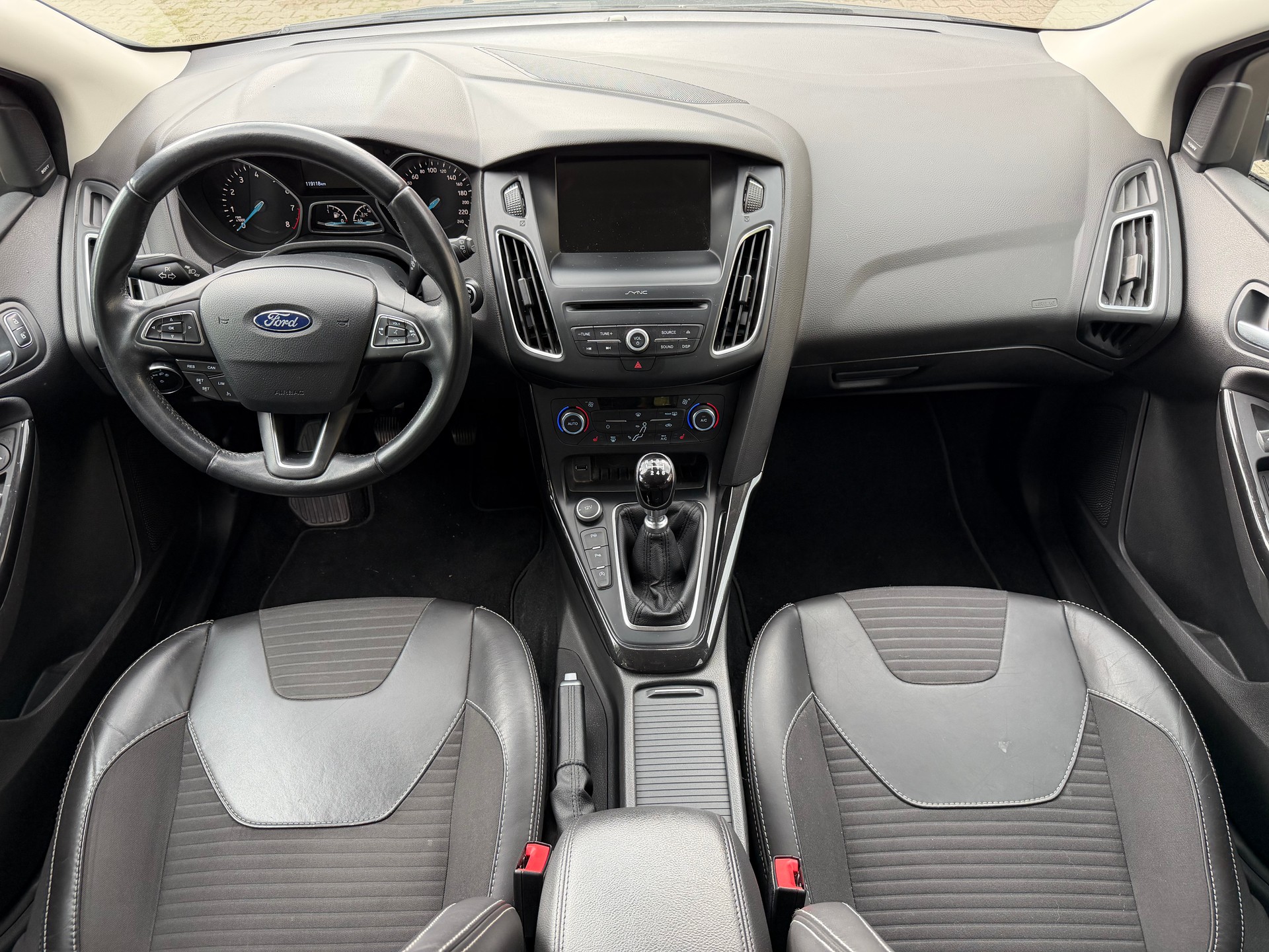 FORD Focus 1.5 SCTi Business-image-7