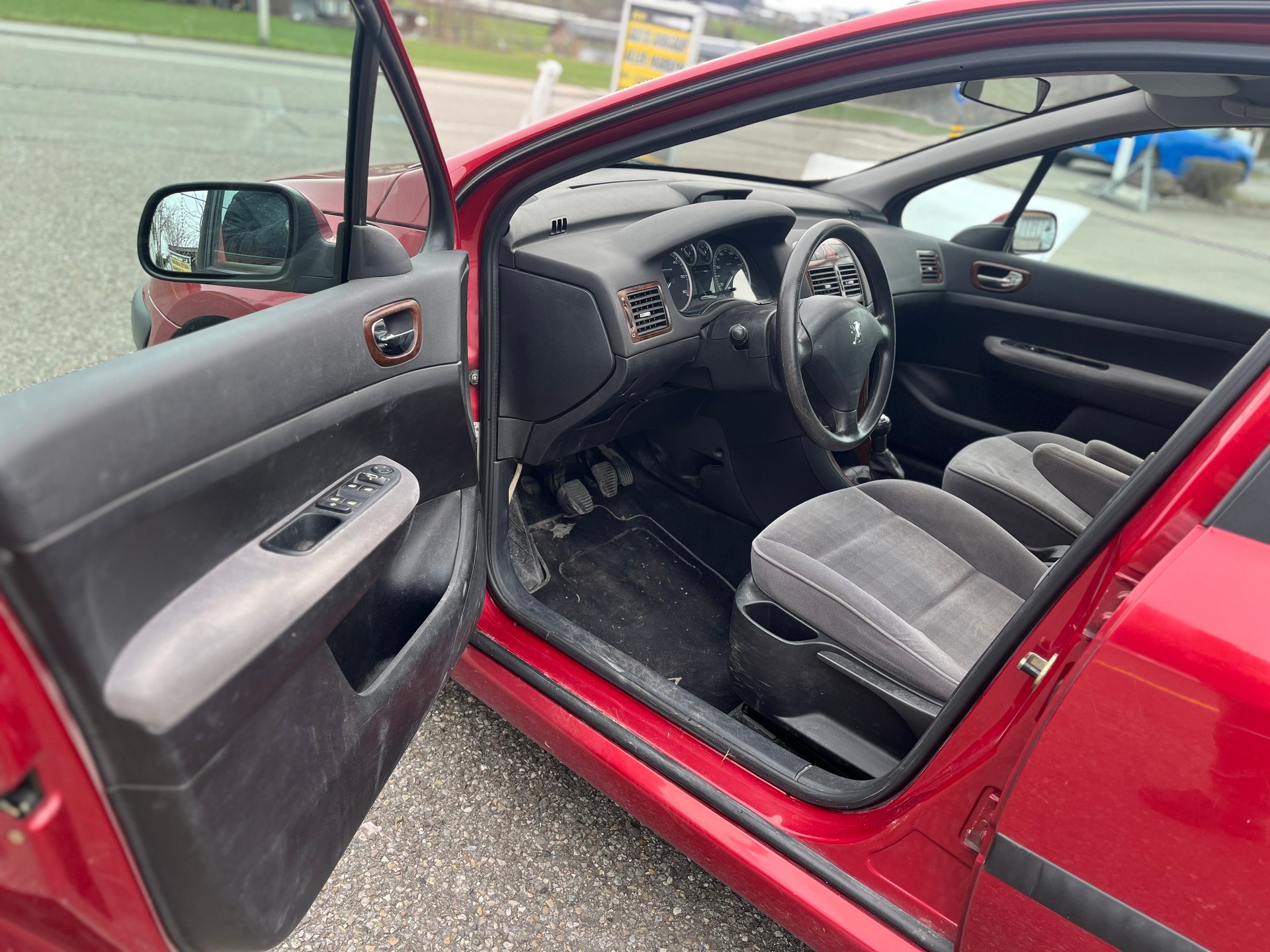 PEUGEOT Limousine Diesel HDI mit Klima Jg:2002-image-12