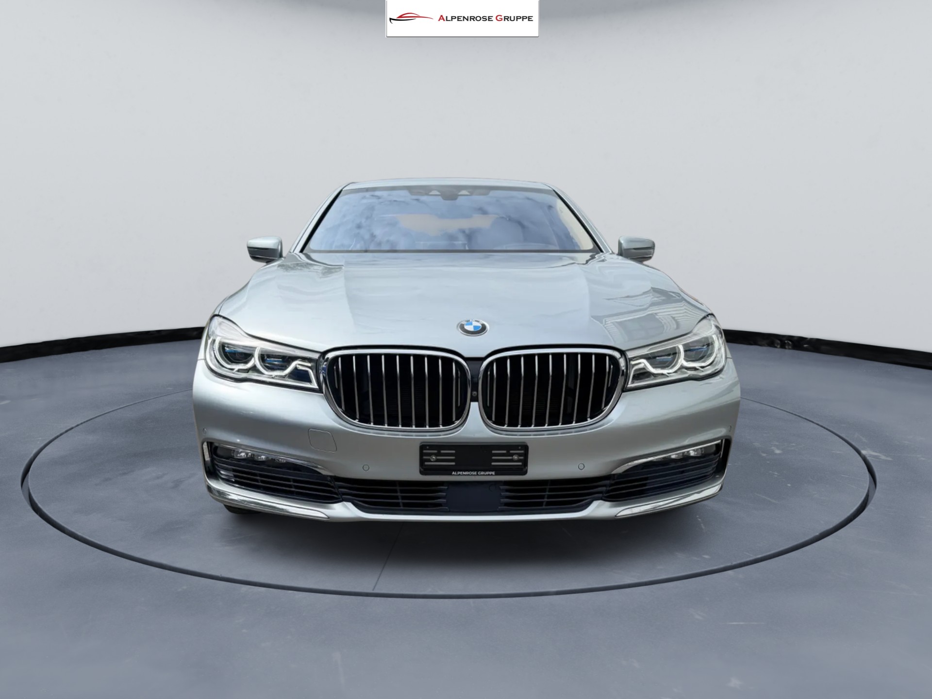 BMW 750i xDrive Steptronic-image-1